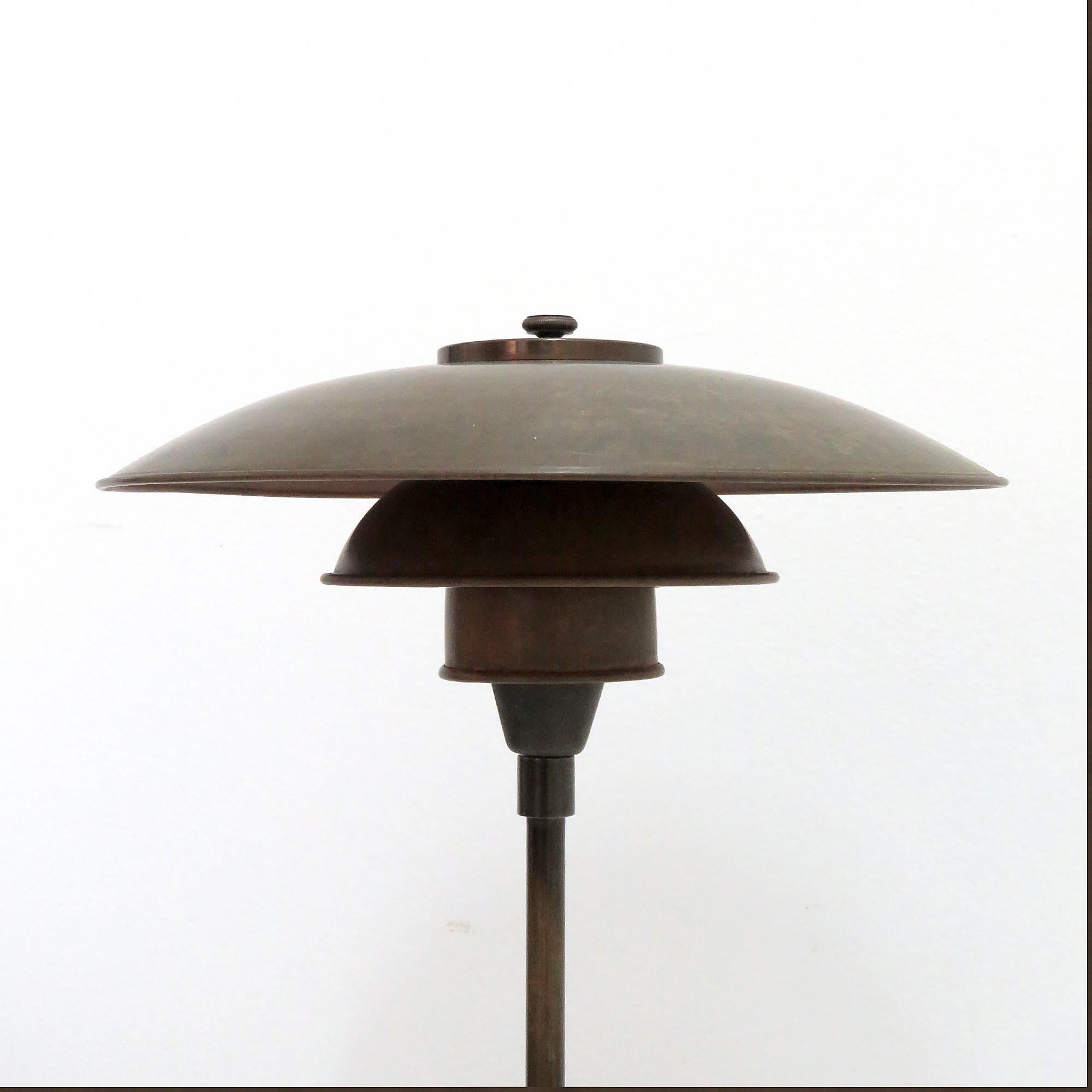 Danese Rare Poul Henningsen Copper PH 3/2 Table Lamp, 1930 in vendita