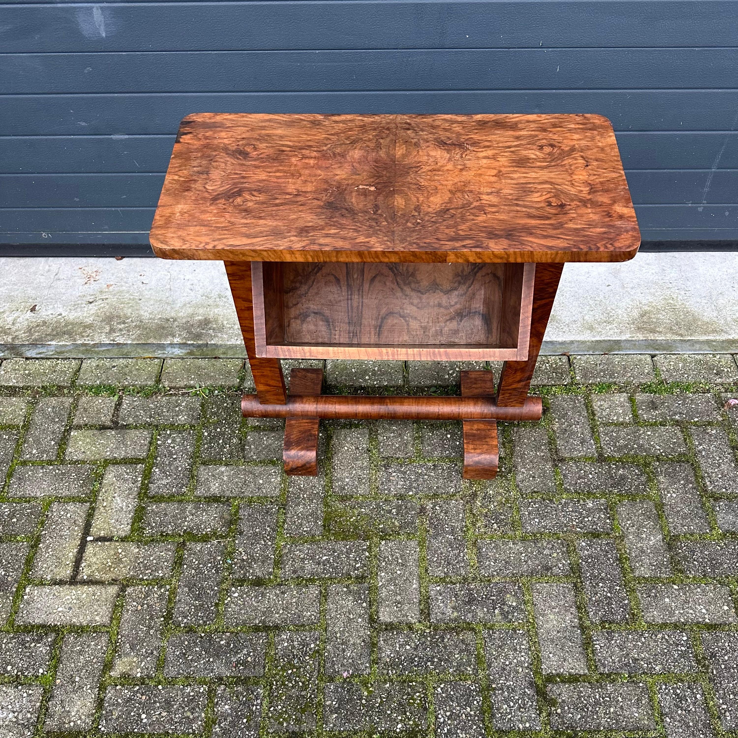 book trough table