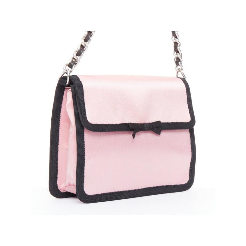 rara PRADA 2003 Vintage bebé seda satén negro grosgrain arco cadena bolso de hombro Rosa en venta