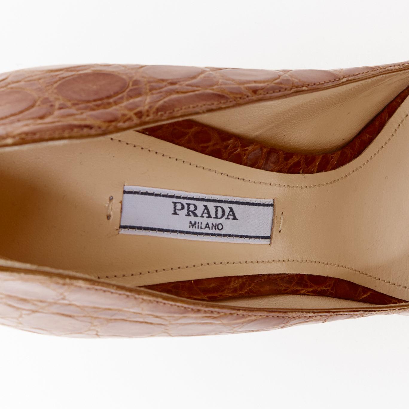 selten PRADA 2012 Runway 50s Hot Rod braun Kroko rot Rakete Flamme Ferse Pumpe EU37 im Angebot 4