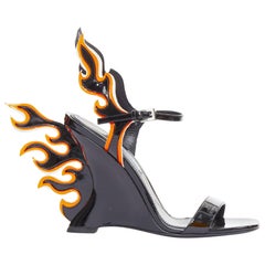 rara PRADA 2018 Flame Wedge negro naranja charol Sandalia de tacón de fuego EU37.5
