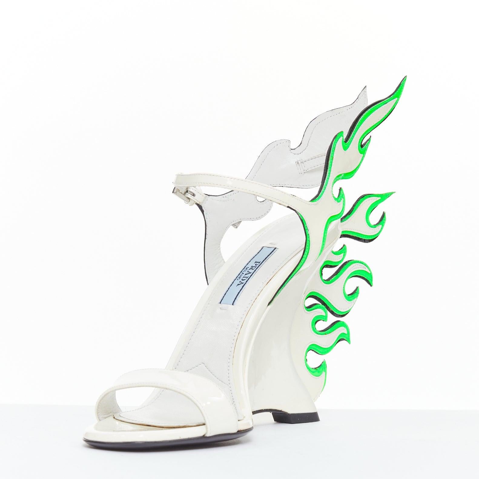rare PRADA 2018 Flame Wedge white neon green patent Fire heel sandal EU37 en Nuevo estado para la venta en Hong Kong, NT