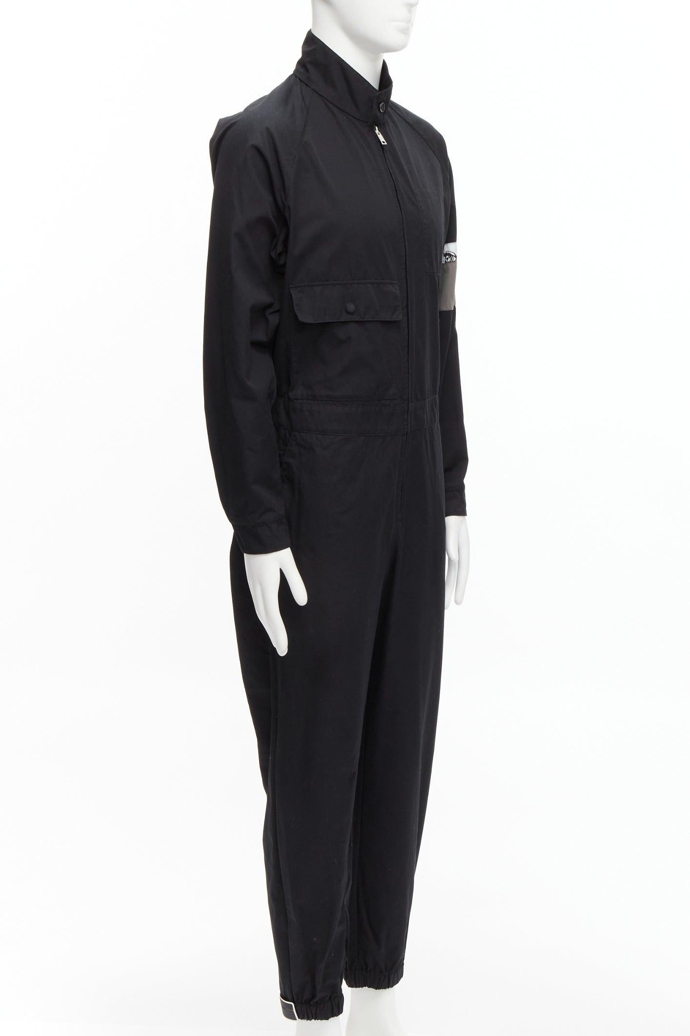 rare PRADA 2018 Look 19 white comics eye logo rubber patch black cotton jumpsuit In Excellent Condition For Sale In Hong Kong, NT