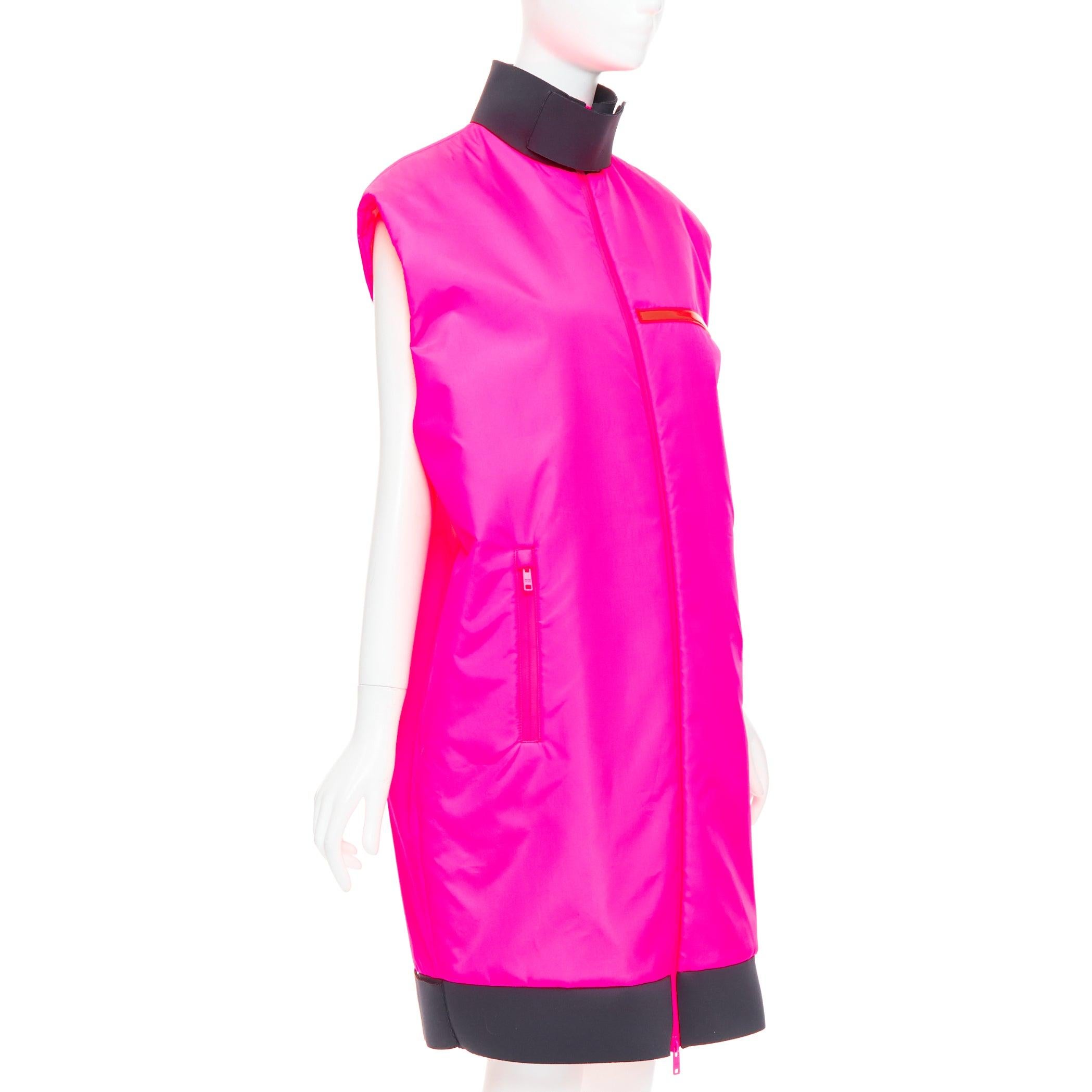 Rosa raro PRADA 2018 Runway Look48 rosa neon rosso abito gilet con zip IT38 XS Celine Dion in vendita