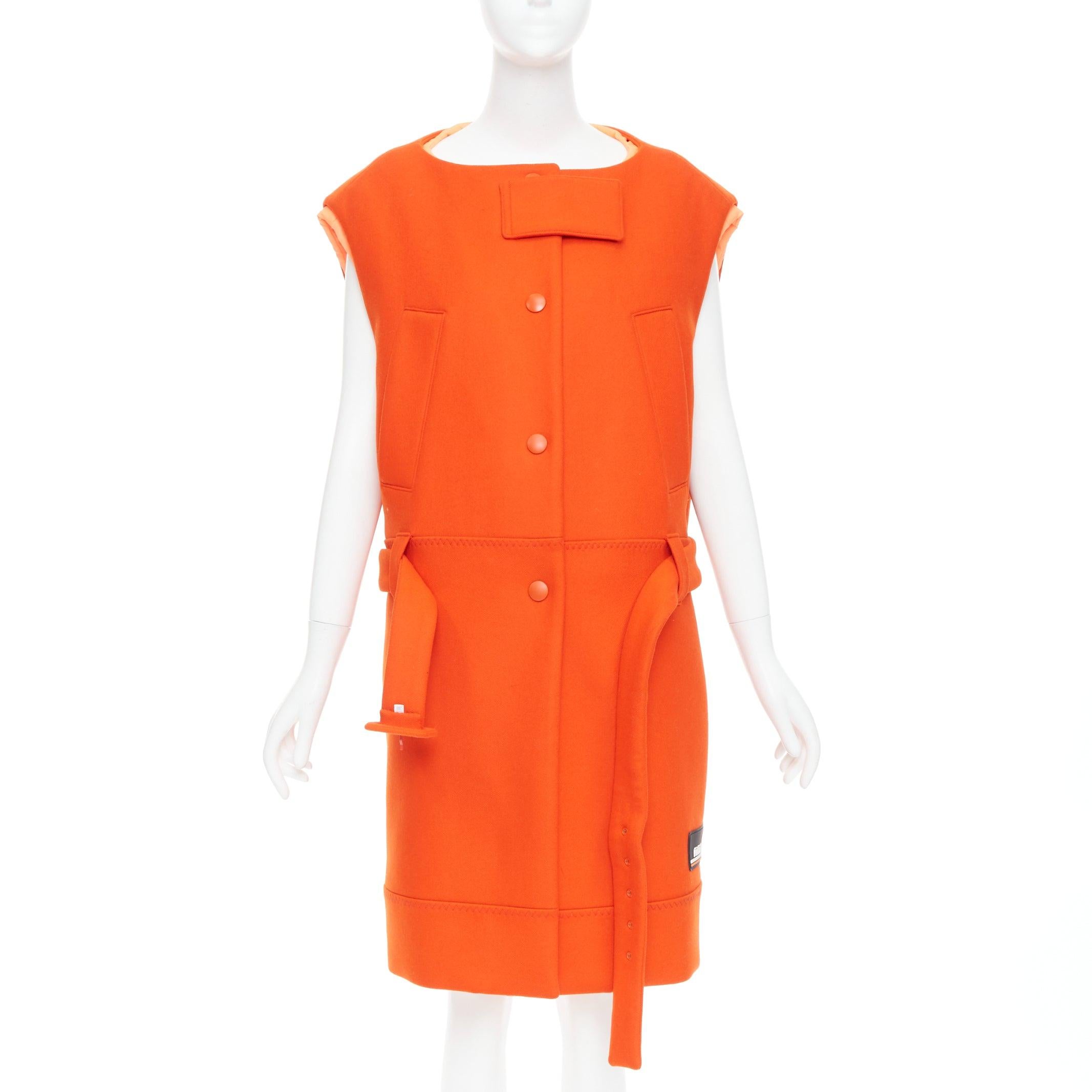 Bianco raro Prada 2018 Runway arancione in lana vergine con cintura e gilet lungo foderato IT38 XS in vendita