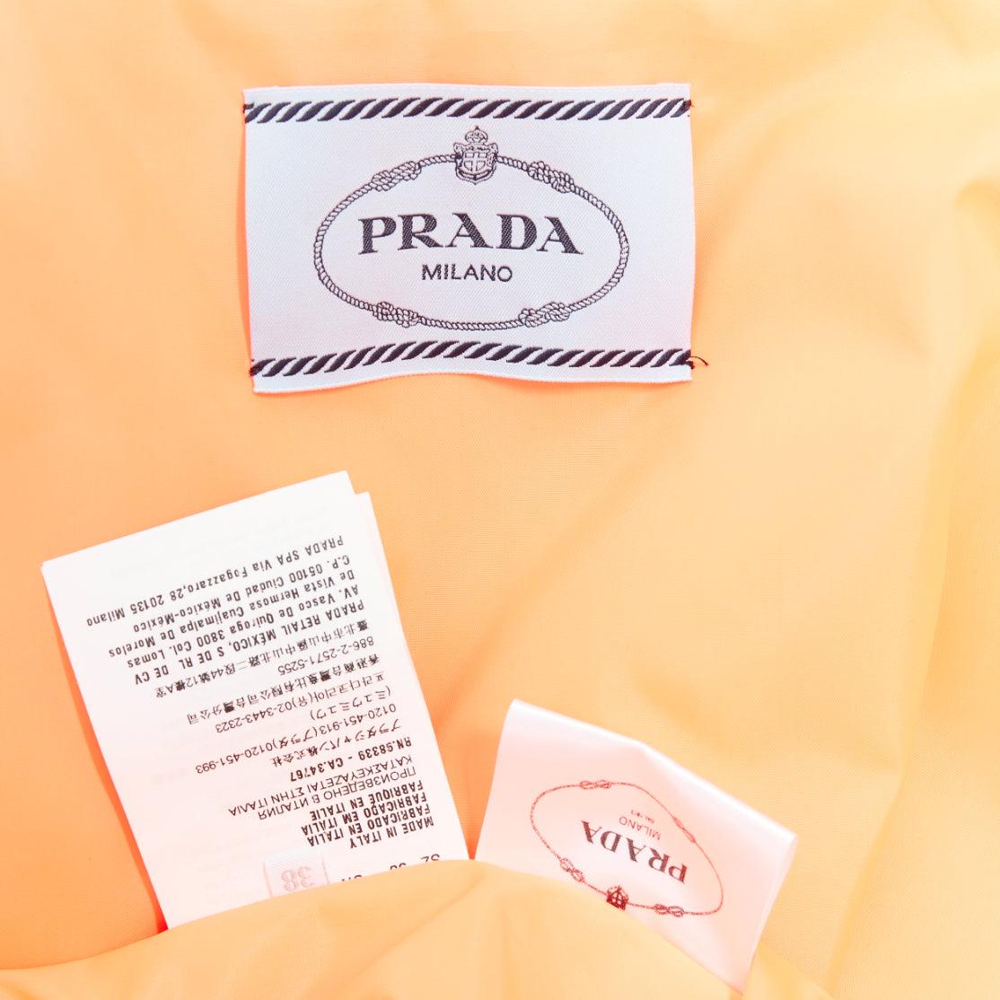 raro Prada 2018 Runway arancione in lana vergine con cintura e gilet lungo foderato IT38 XS in vendita 4