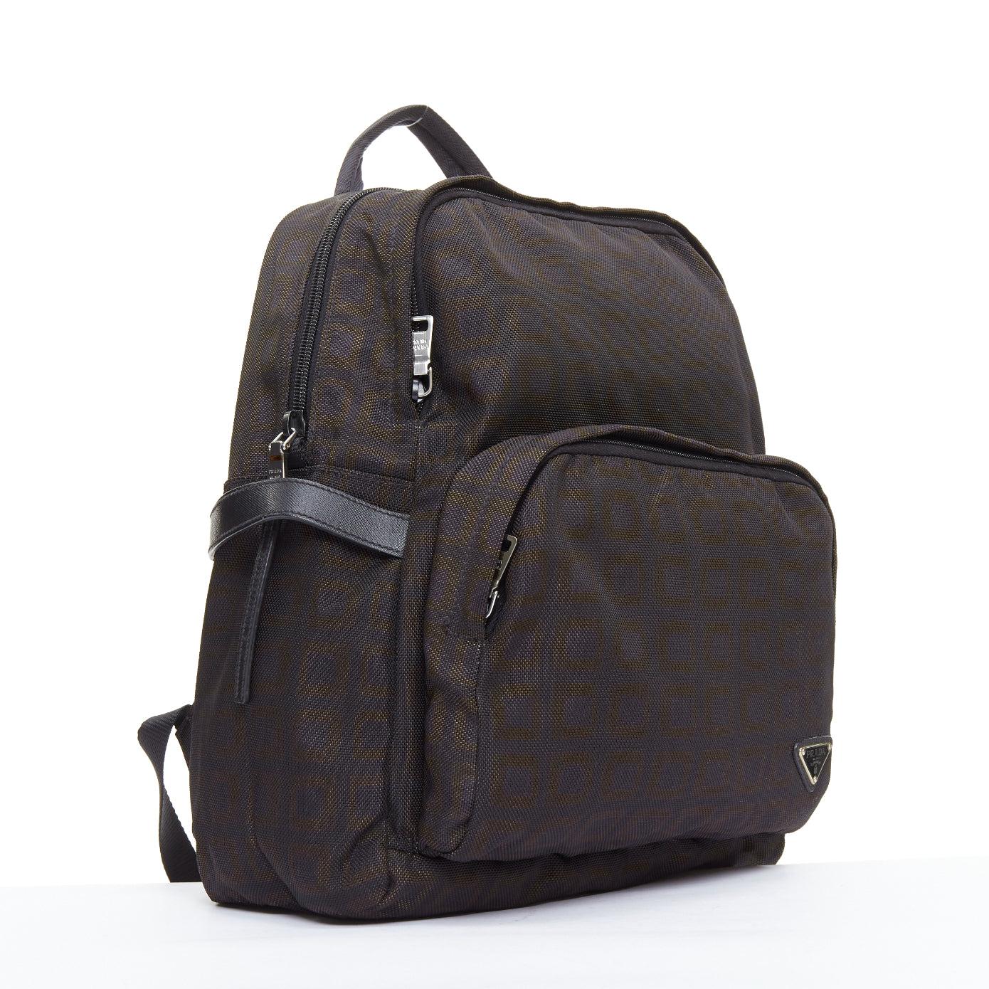 Nero raro PRADA Vintage marrone nero stampa check logo triangolo zaino in nylon in vendita