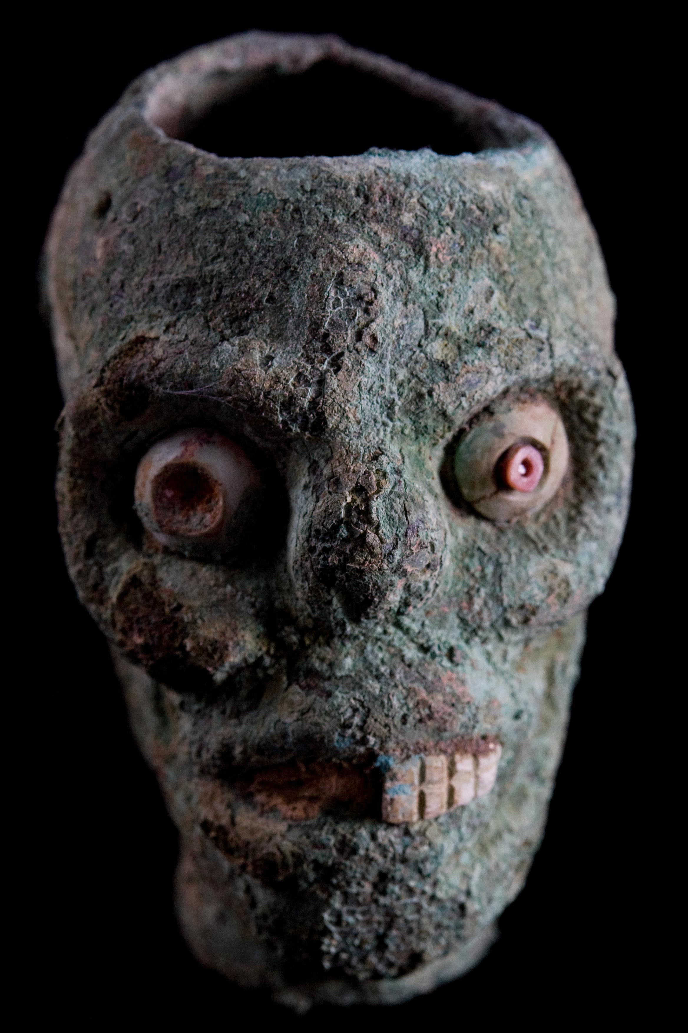 Rare Pre-Columbian Moche Copper Skull Vessel, Peru, circa 200-500 AD In Good Condition For Sale In San Pedro Garza Garcia, Nuevo Leon