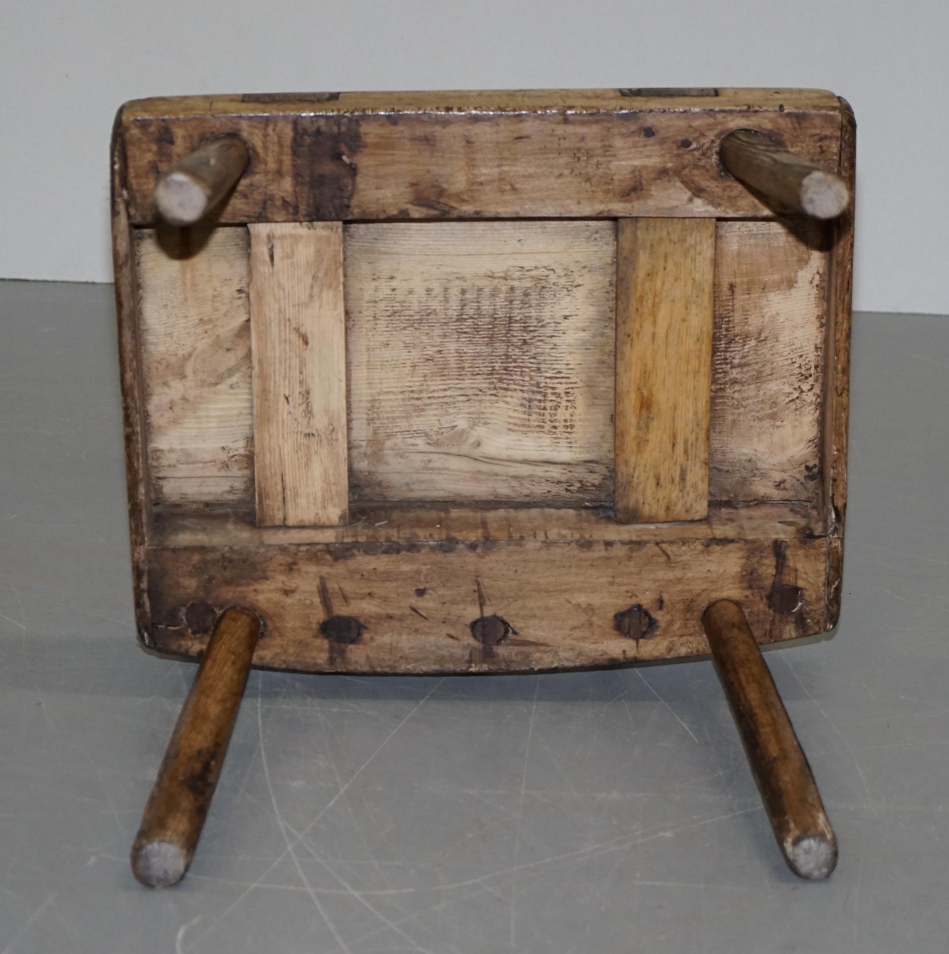 Rare & Primative circa 1820 Irish Famine Chair Original Timber 200+ Years Old For Sale 11