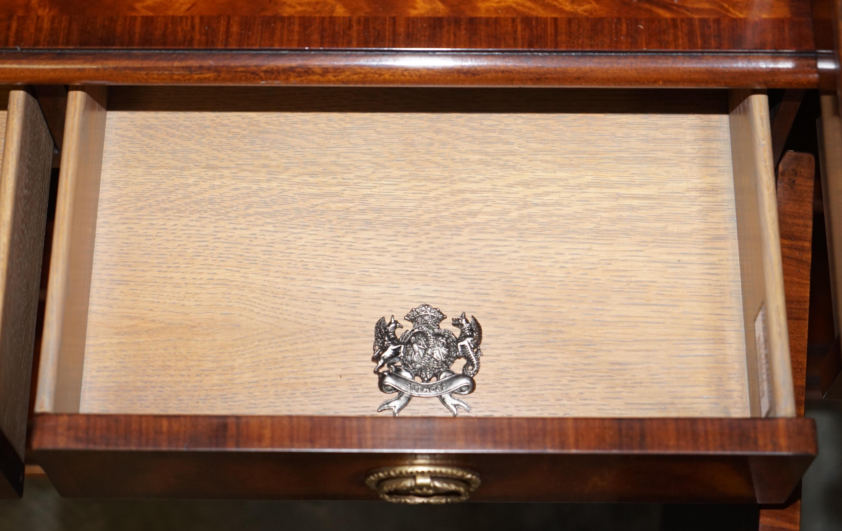 Rara Biblioteca de la Colección de Historia Viviente de Althorp Estate de la Princesa Diana en venta 6