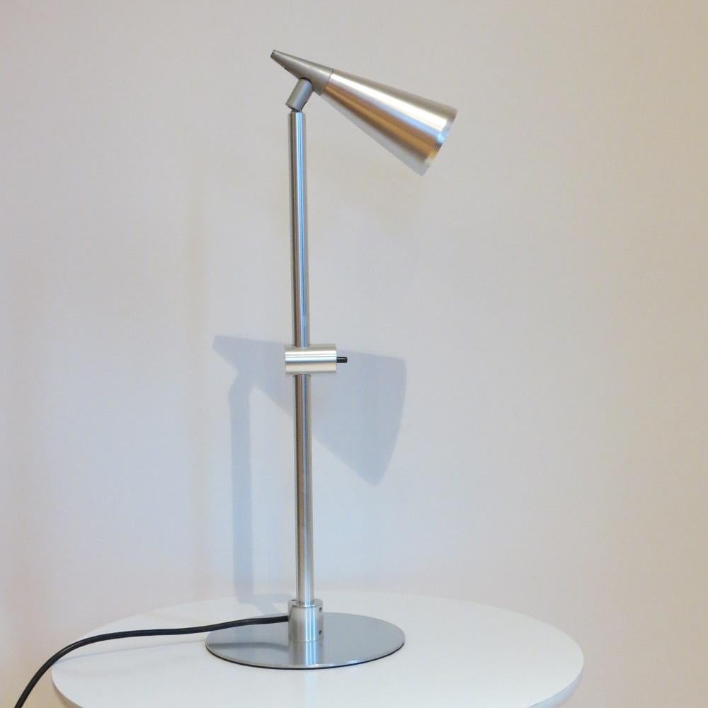 Raro prototipo de lámpara de escritorio de aluminio moderna de mediados de siglo de Peter Nelson Años 60 Industrial en venta