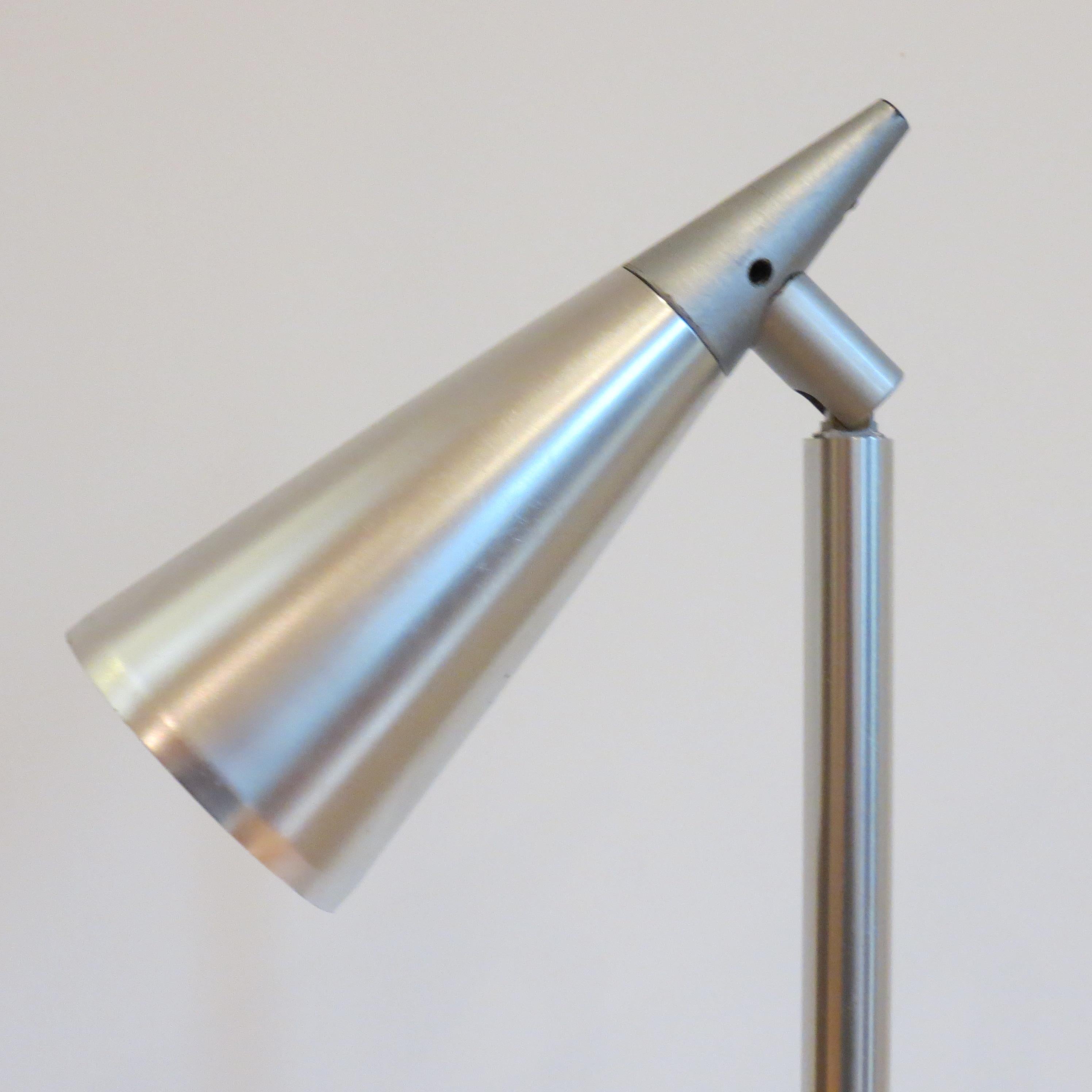 Raro prototipo de lámpara de escritorio de aluminio moderna de mediados de siglo de Peter Nelson Años 60 Inglés en venta