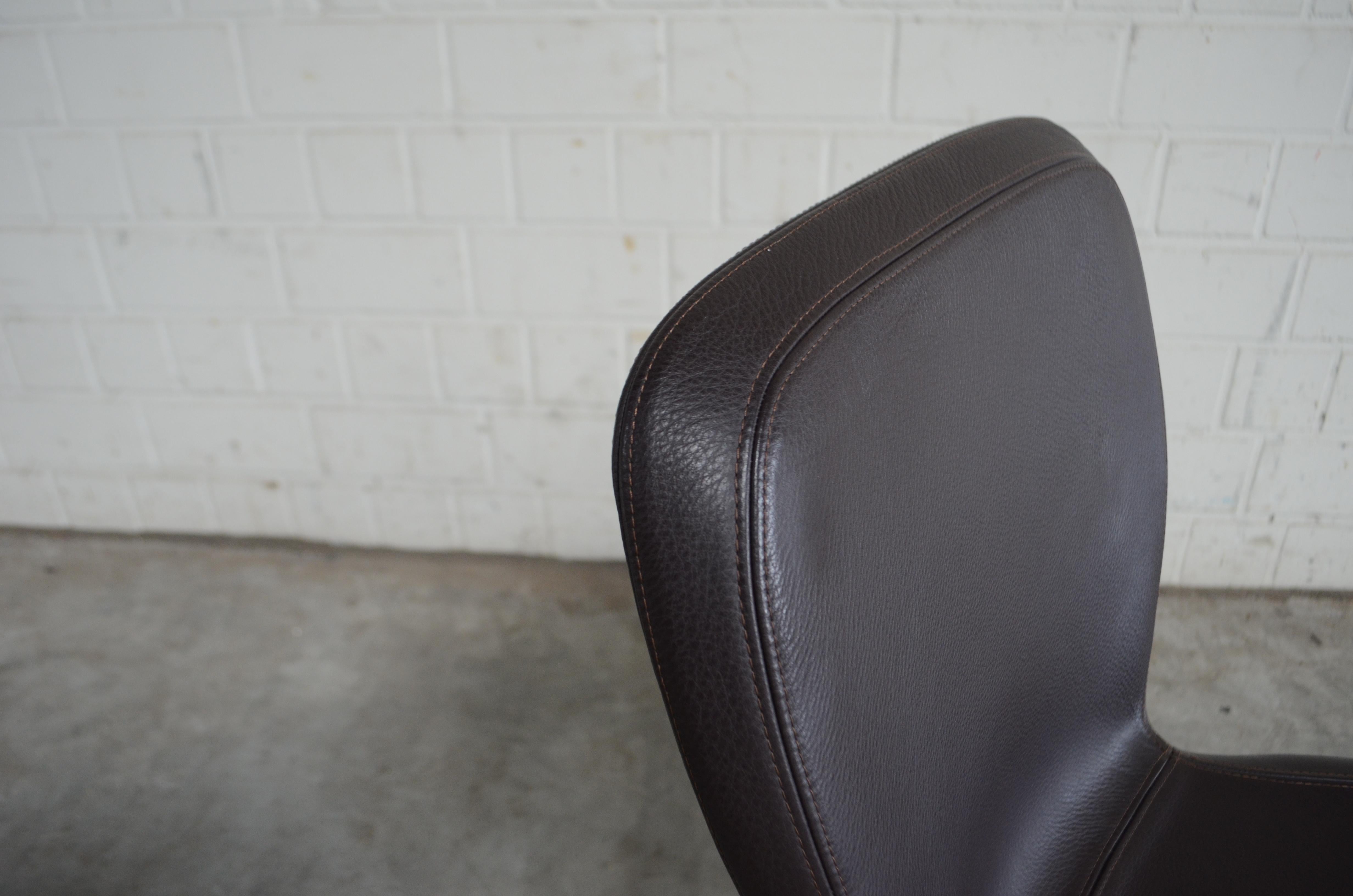 Seltener Prototyp eines ClassiCon München-Stuhls aus braunem Leder im Angebot 9