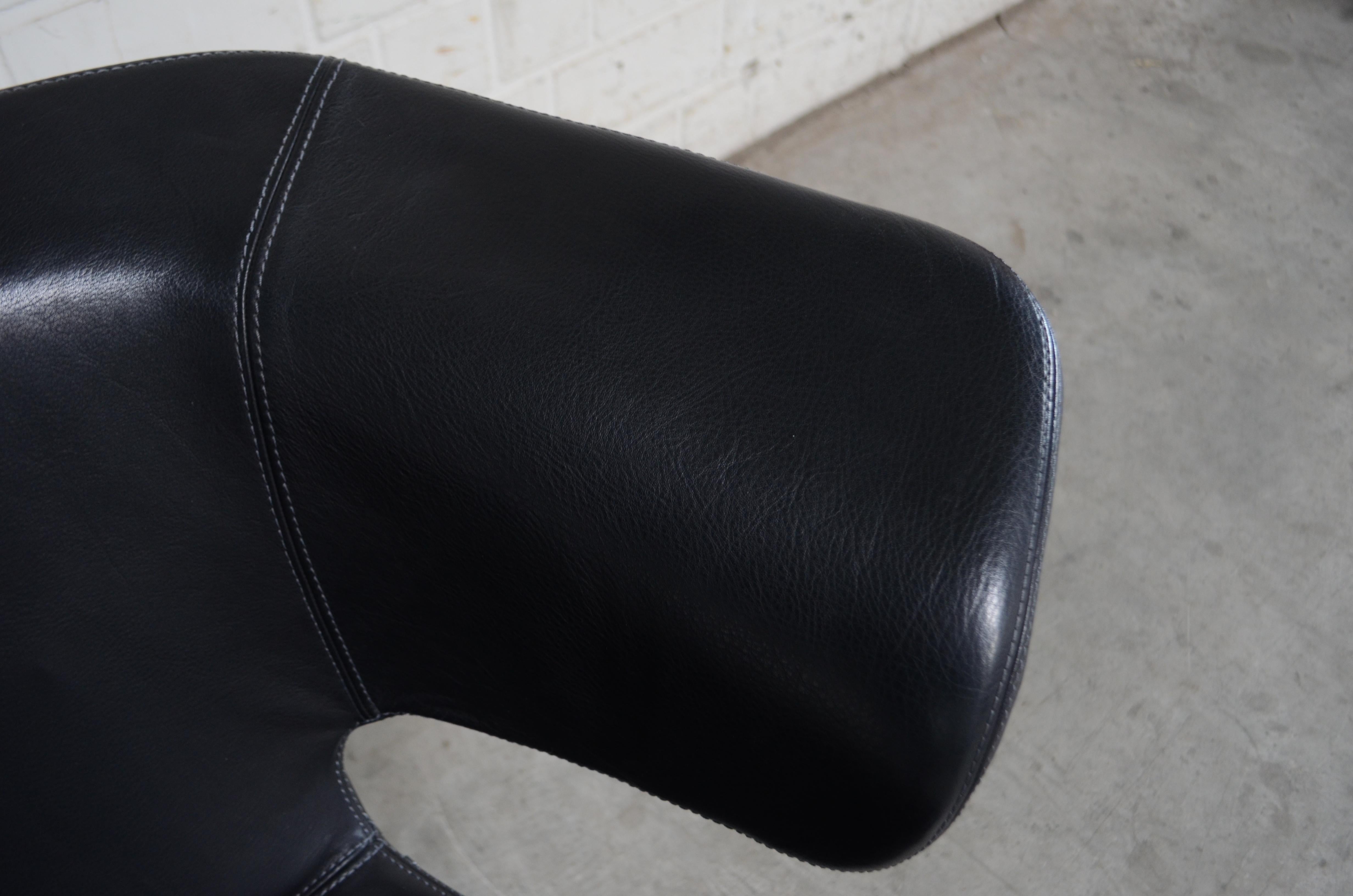 Raro prototipo di sedia da salotto ClassiCon Munich in pelle nera in vendita 10
