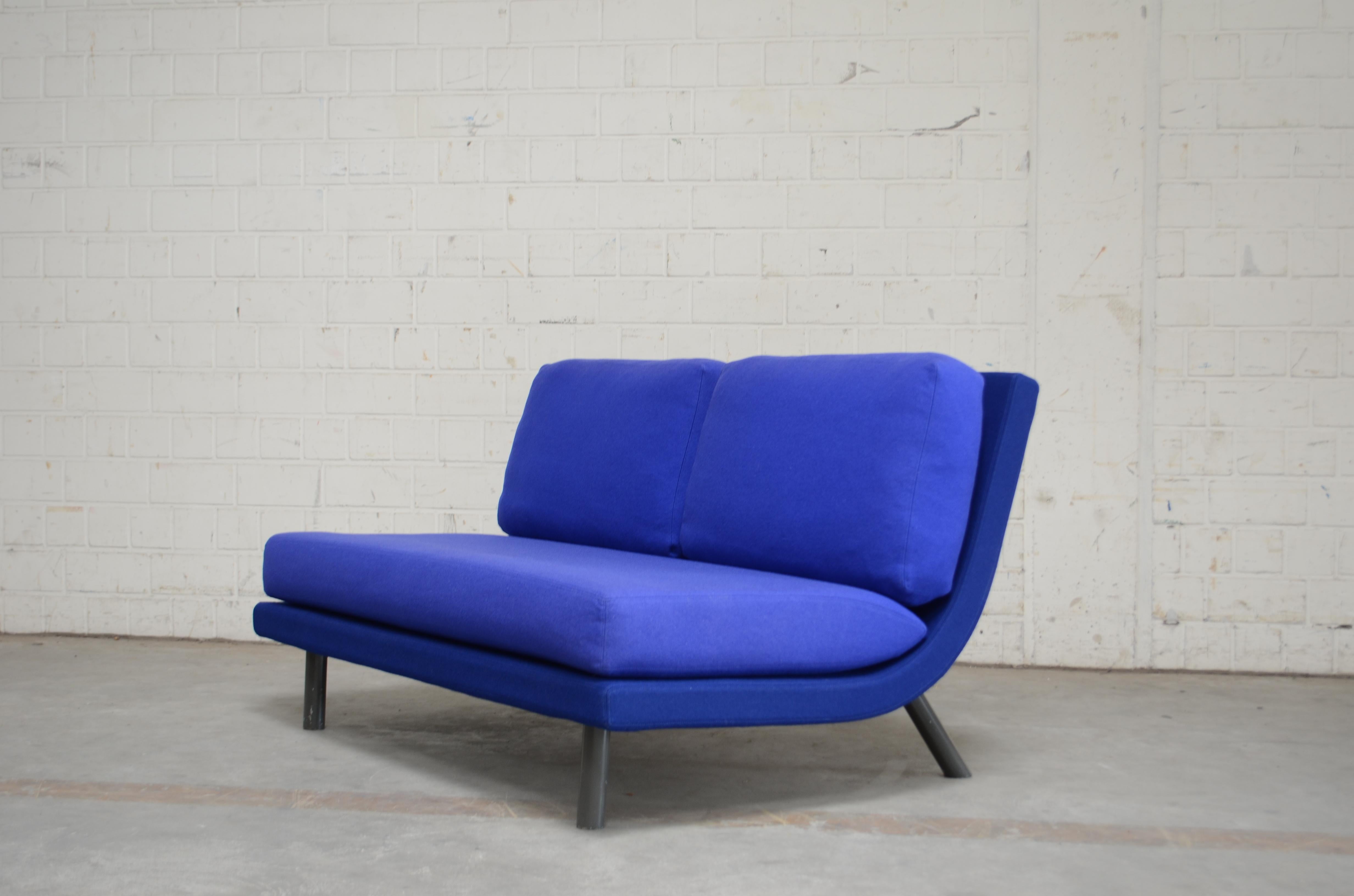 A rare and unique prototype from David Chipperfield for Interlübke.
This sofa comes straight from the office of David Chipperfield.
It was a gift from David Chipperfield to a German architect who had worked for him.
Chipperfield has designed this