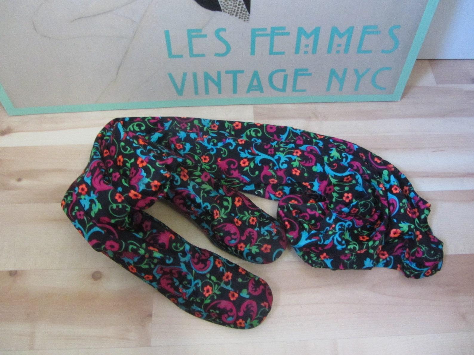 RARE Psychedelic Paisley Pan-T Boots, Circa 1960s For Sale 5