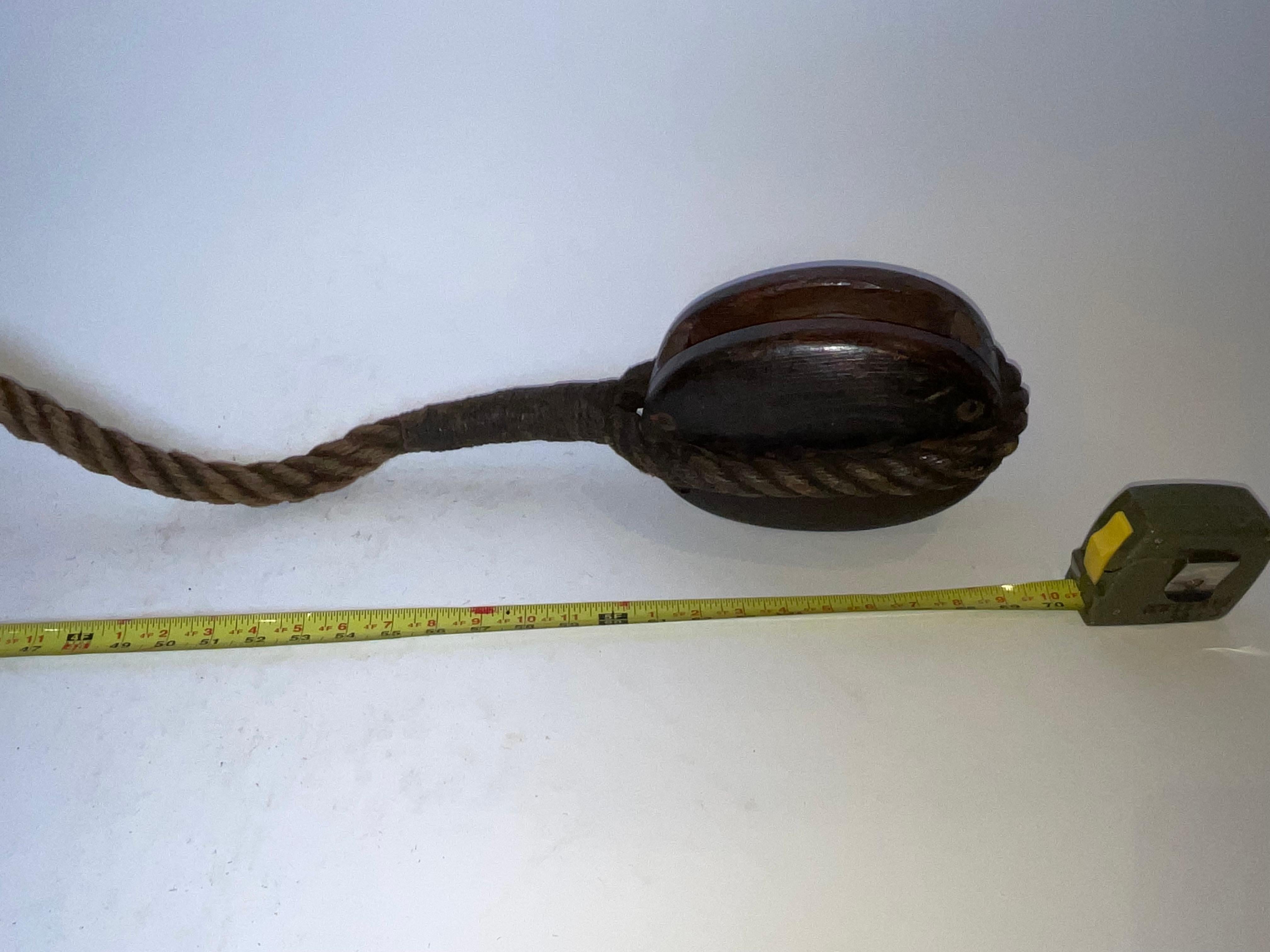 Rare bloc de poulie provenant de l'USS Constitution en vente 5