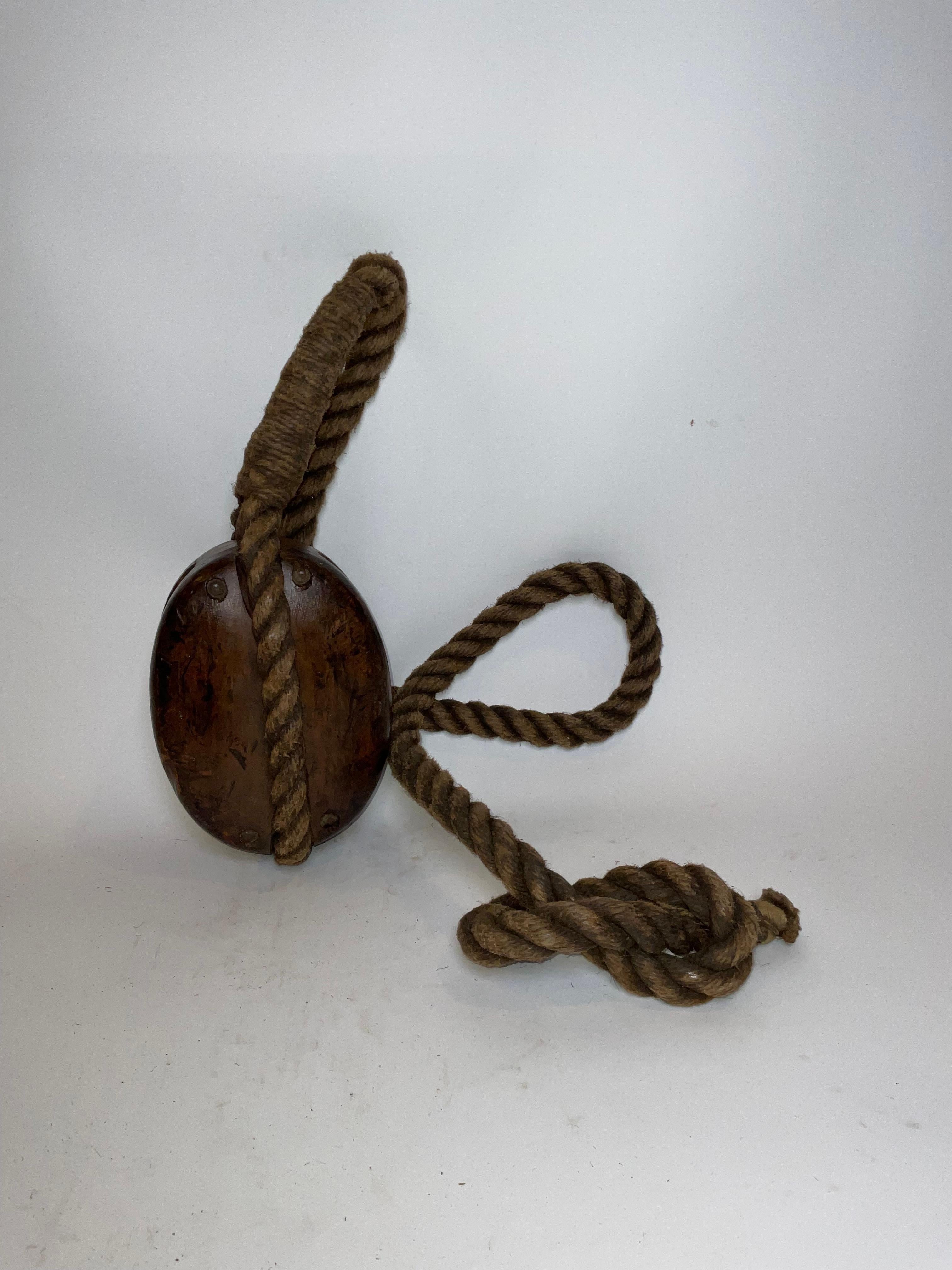 Rare bloc de poulie provenant de l'USS Constitution Bon état - En vente à Norwell, MA