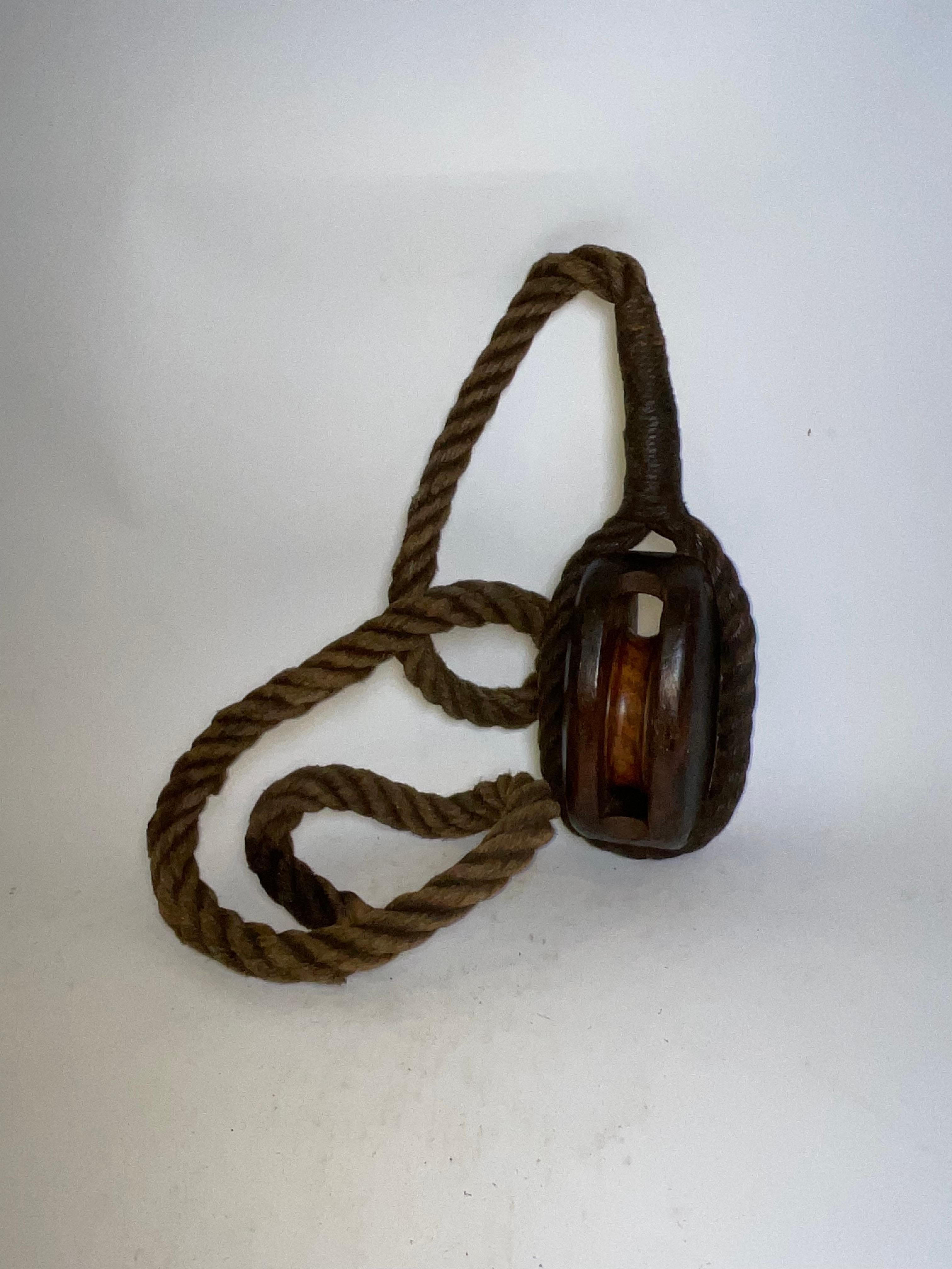 Rare bloc de poulie provenant de l'USS Constitution Bon état - En vente à Norwell, MA