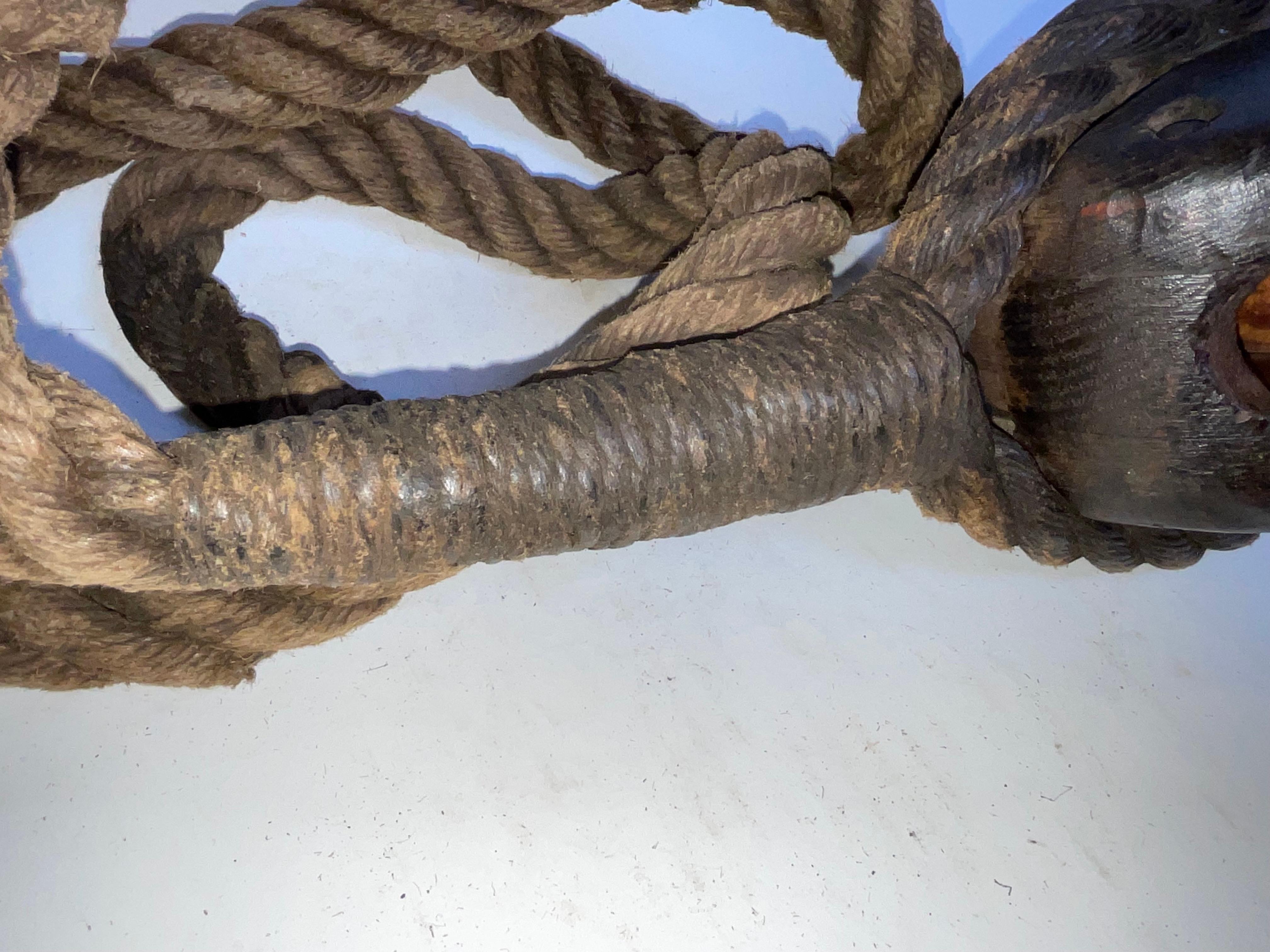Bois Rare bloc de poulie provenant de l'USS Constitution en vente