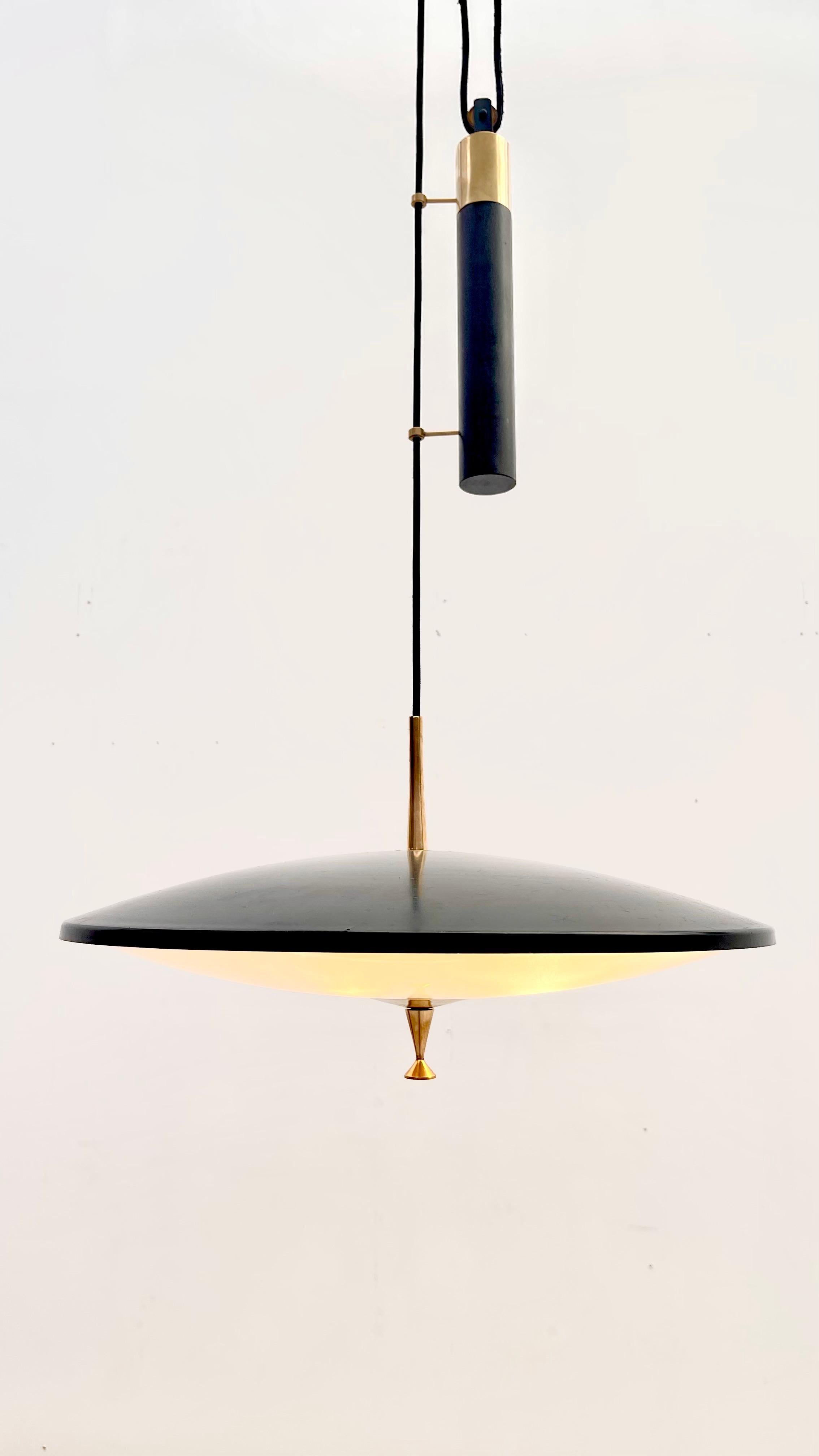 Modern Rare pulley Pendant - 1950 (Attr Stilnovo) For Sale