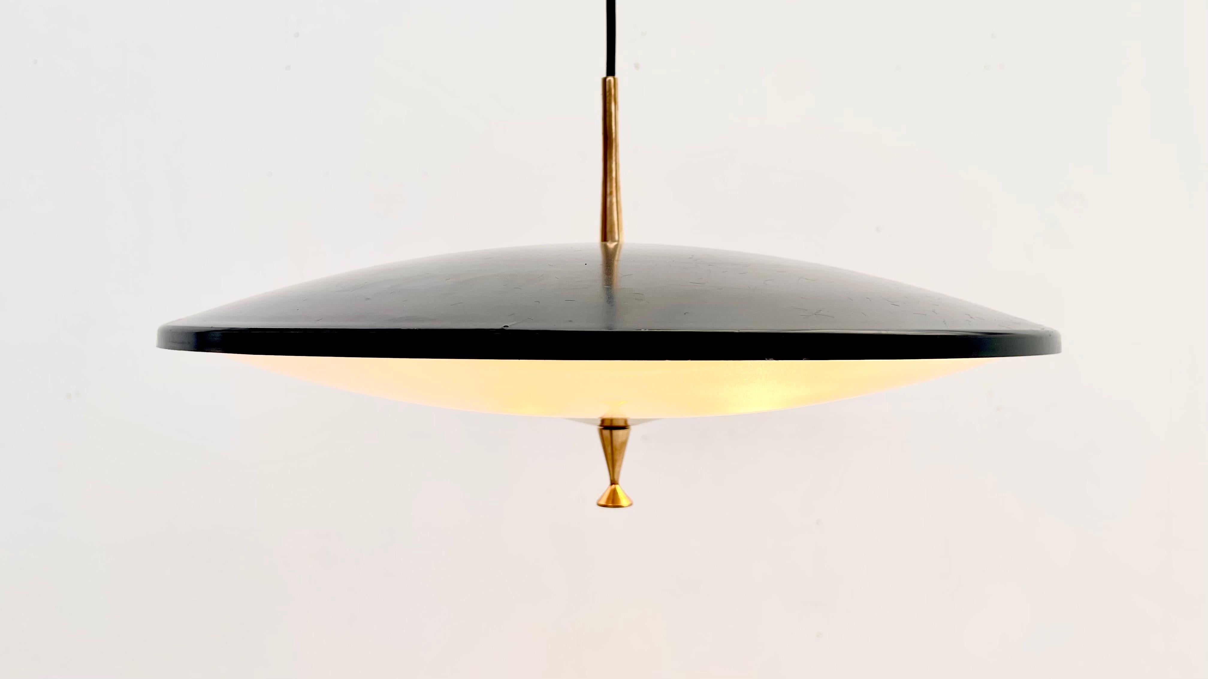 Rare pulley Pendant - 1950 (Attr Stilnovo) For Sale 1