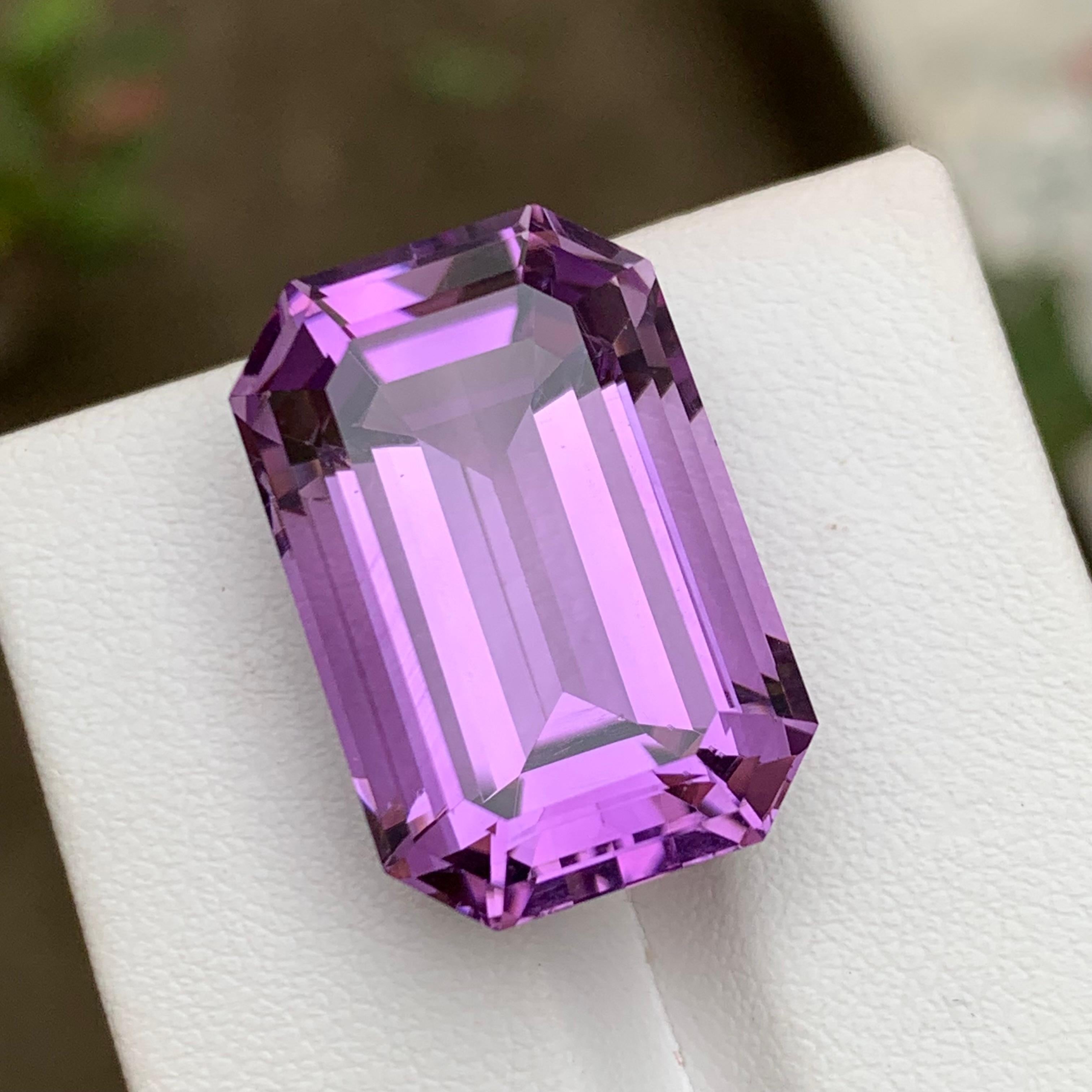 Rare Purple Natural Amethyst Gemstone, 27.30 Ct Emerald Cut for Pendant Jewelry For Sale 5