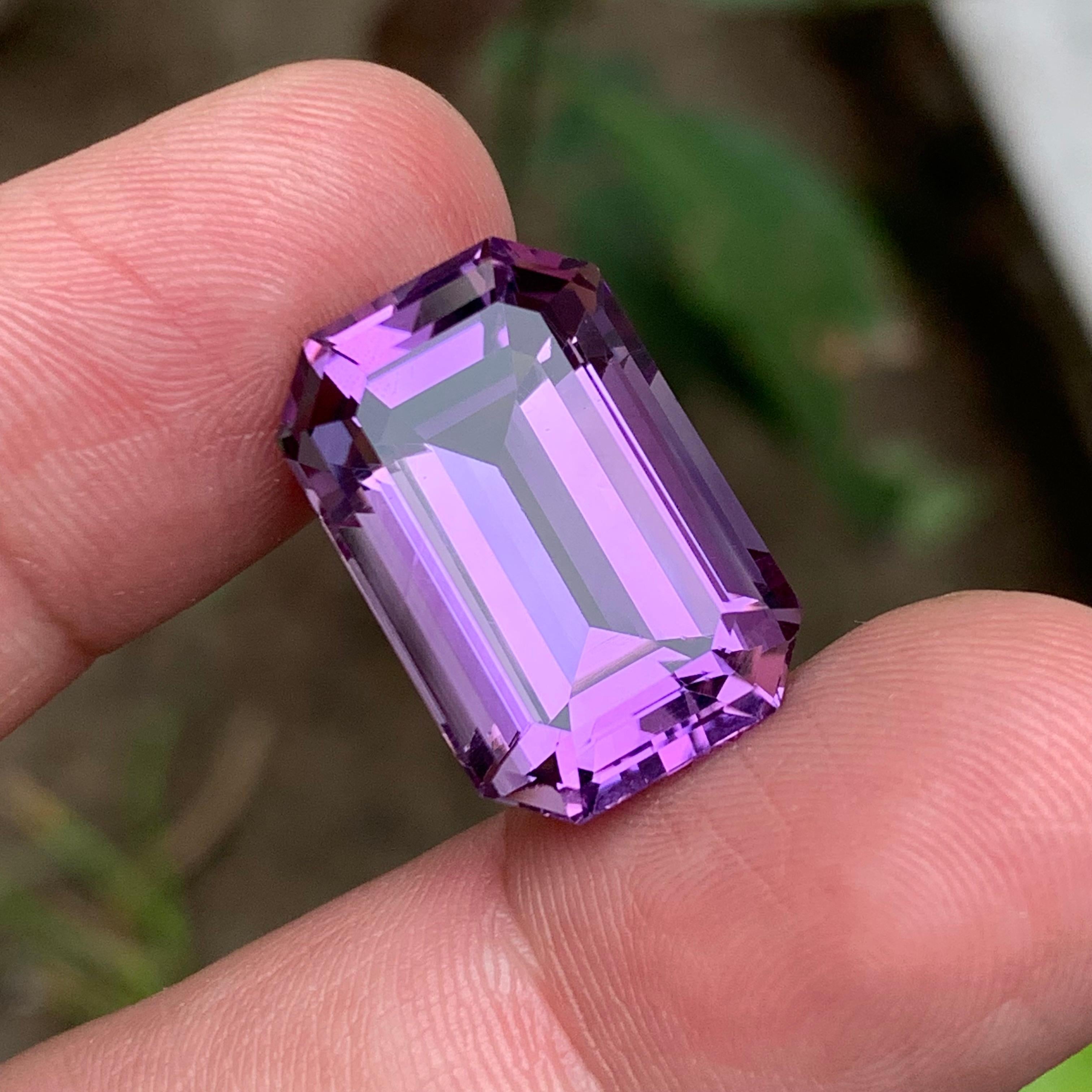 Rare Purple Natural Amethyst Gemstone, 27.30 Ct Emerald Cut for Pendant Jewelry For Sale 7