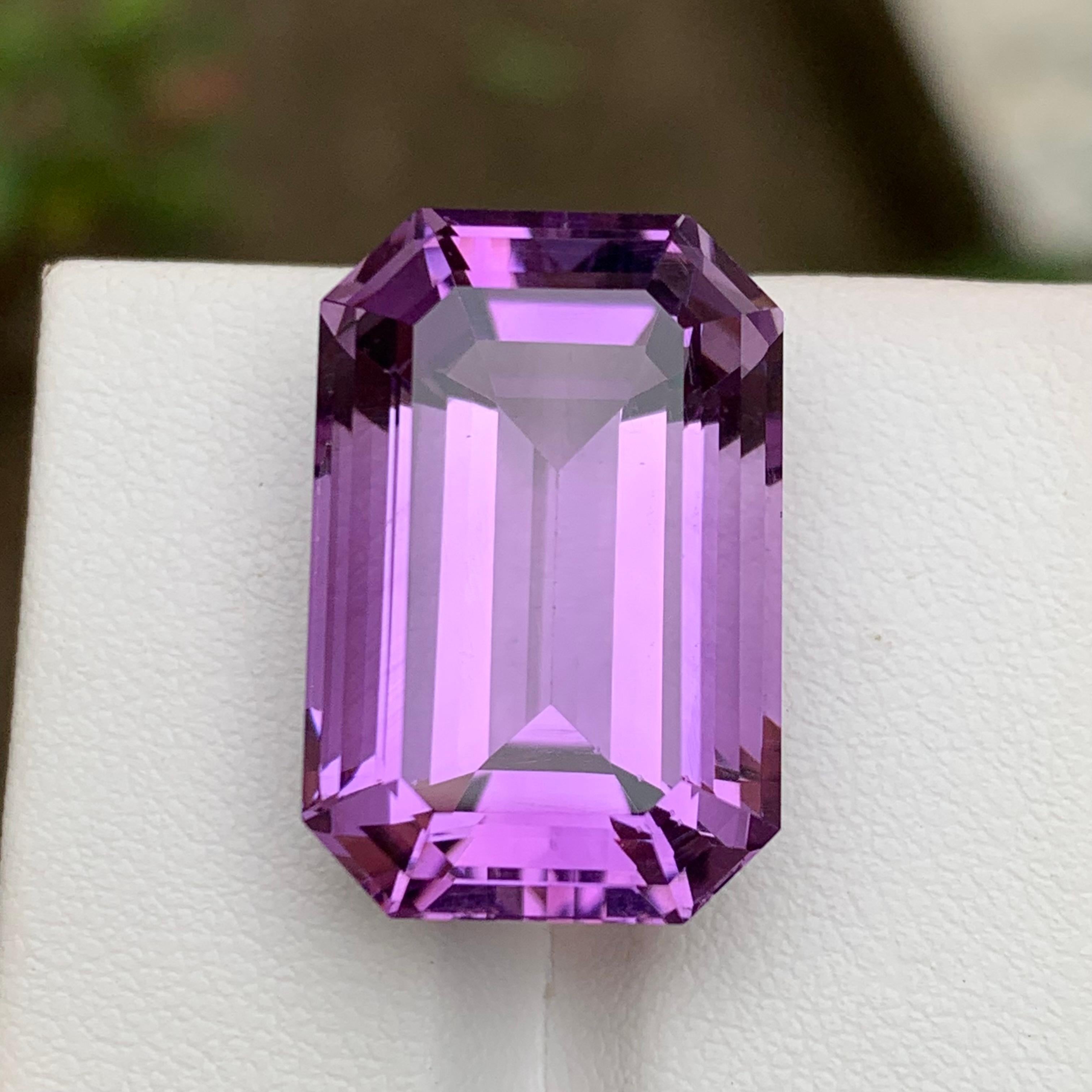 Rare Purple Natural Amethyst Gemstone, 27.30 Ct Emerald Cut for Pendant Jewelry For Sale 2