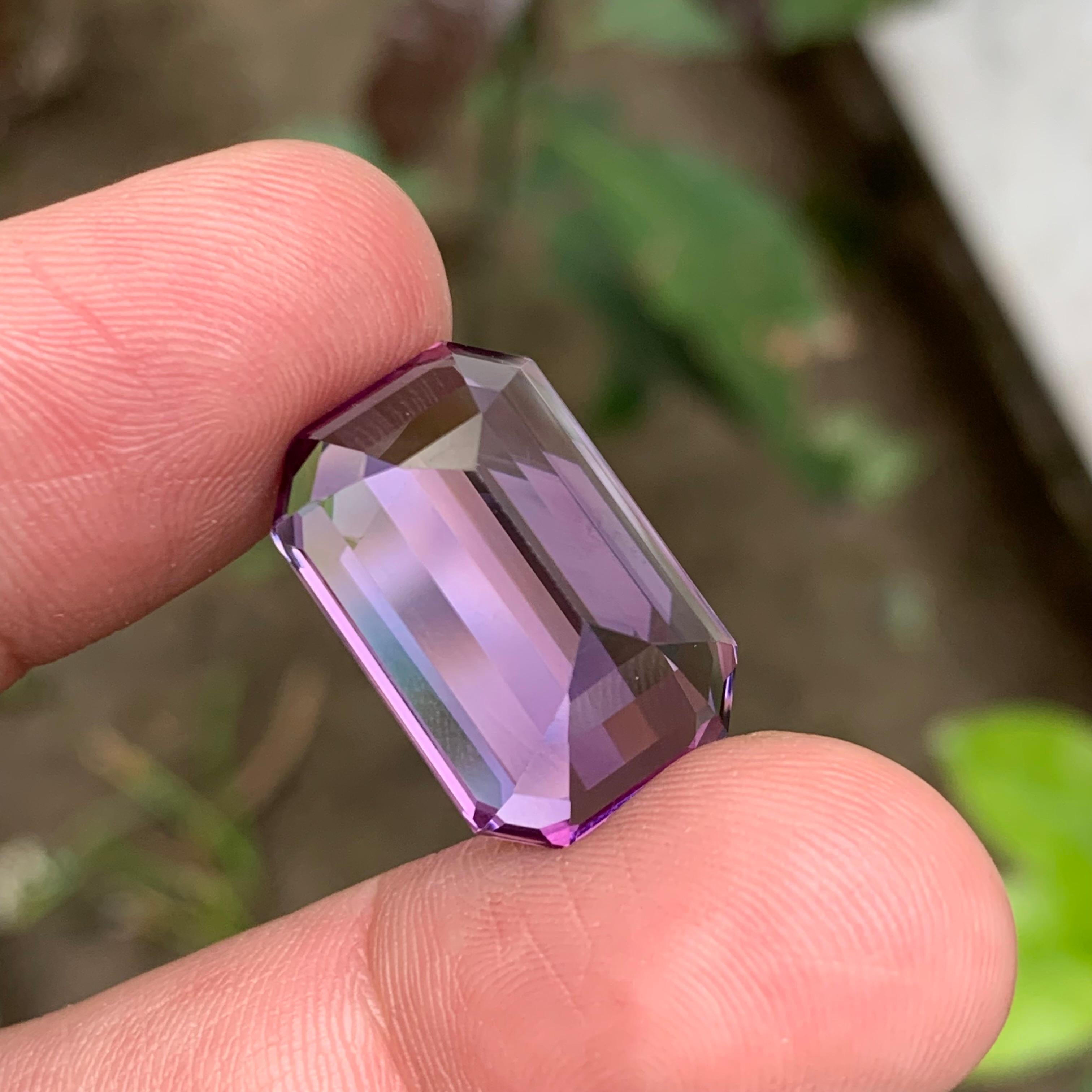 Rare Purple Natural Amethyst Gemstone, 27.30 Ct Emerald Cut for Pendant Jewelry For Sale 4