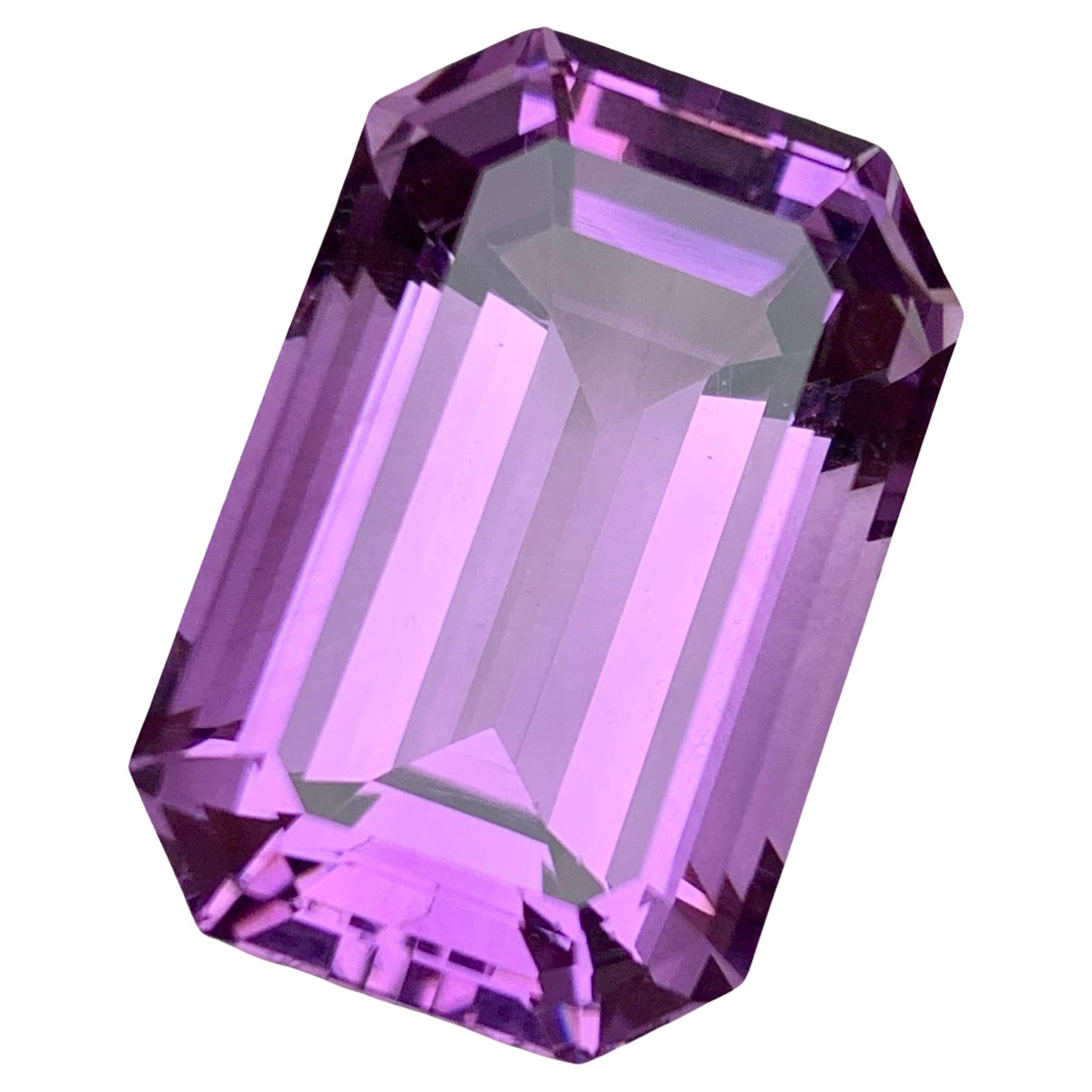 Rare Purple Natural Amethyst Gemstone, 27.30 Ct Emerald Cut for Pendant Jewelry For Sale