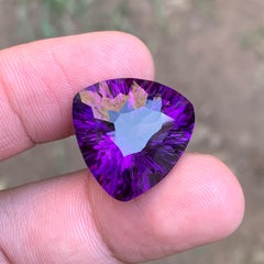 Rare Purple Natural Amethyst Gemstone, 29.70 Ct Trillion Cut Ideal for a Pendant