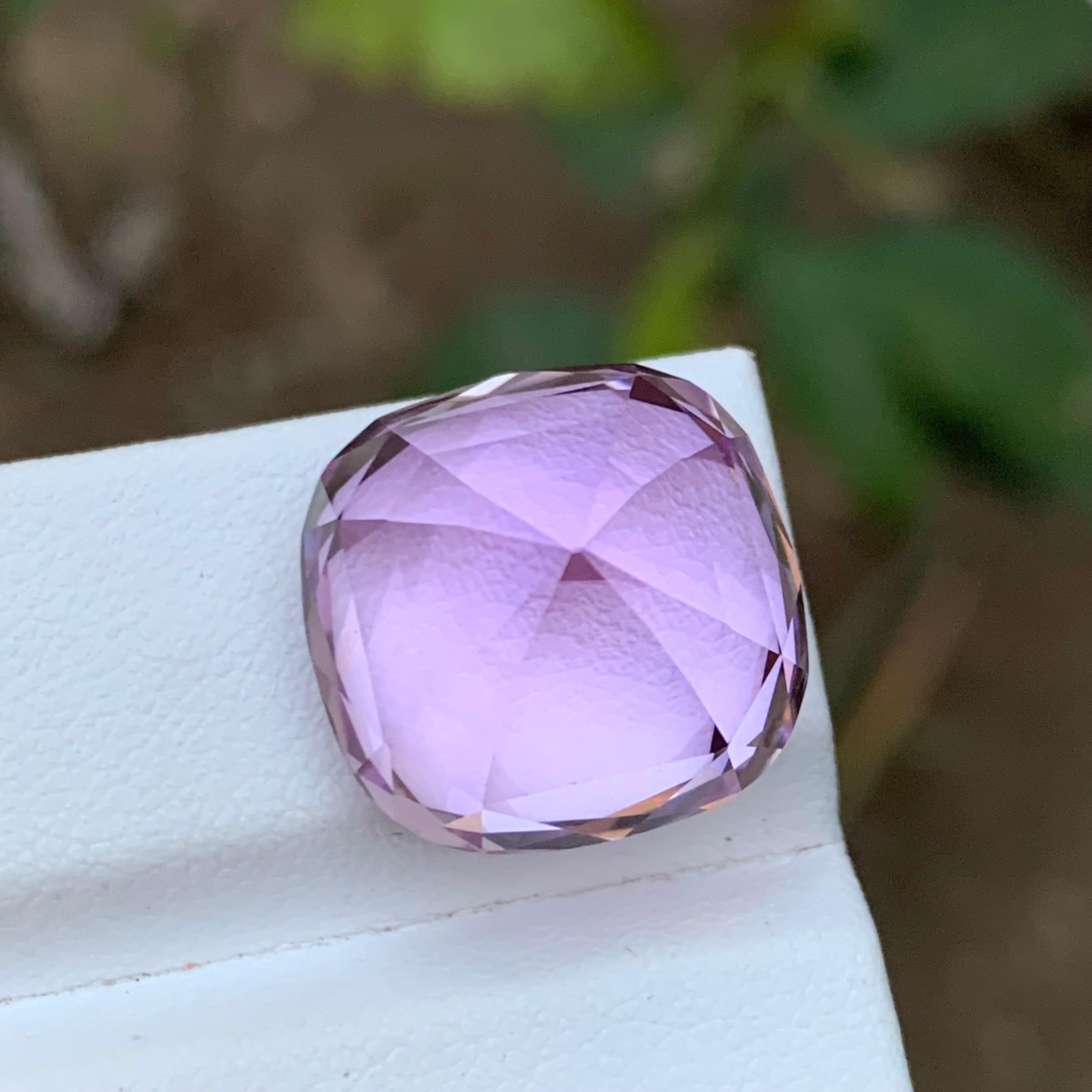 Rare Purple Pink Kunzite Gemstone, 25.80 Carat Cushion Cut for Necklace Pendant For Sale 3