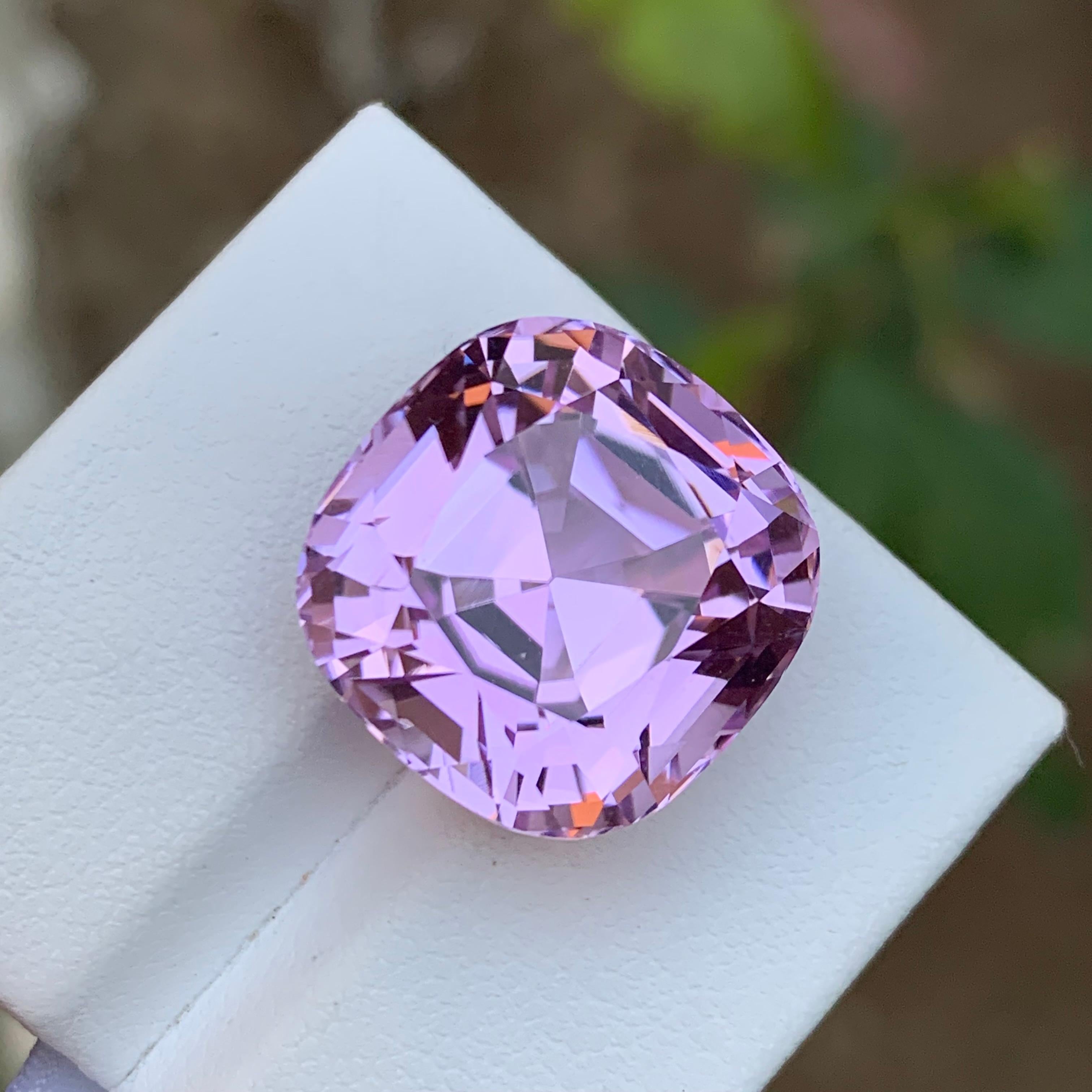 Rare Purple Pink Kunzite Gemstone, 25.80 Carat Cushion Cut for Necklace Pendant For Sale 4