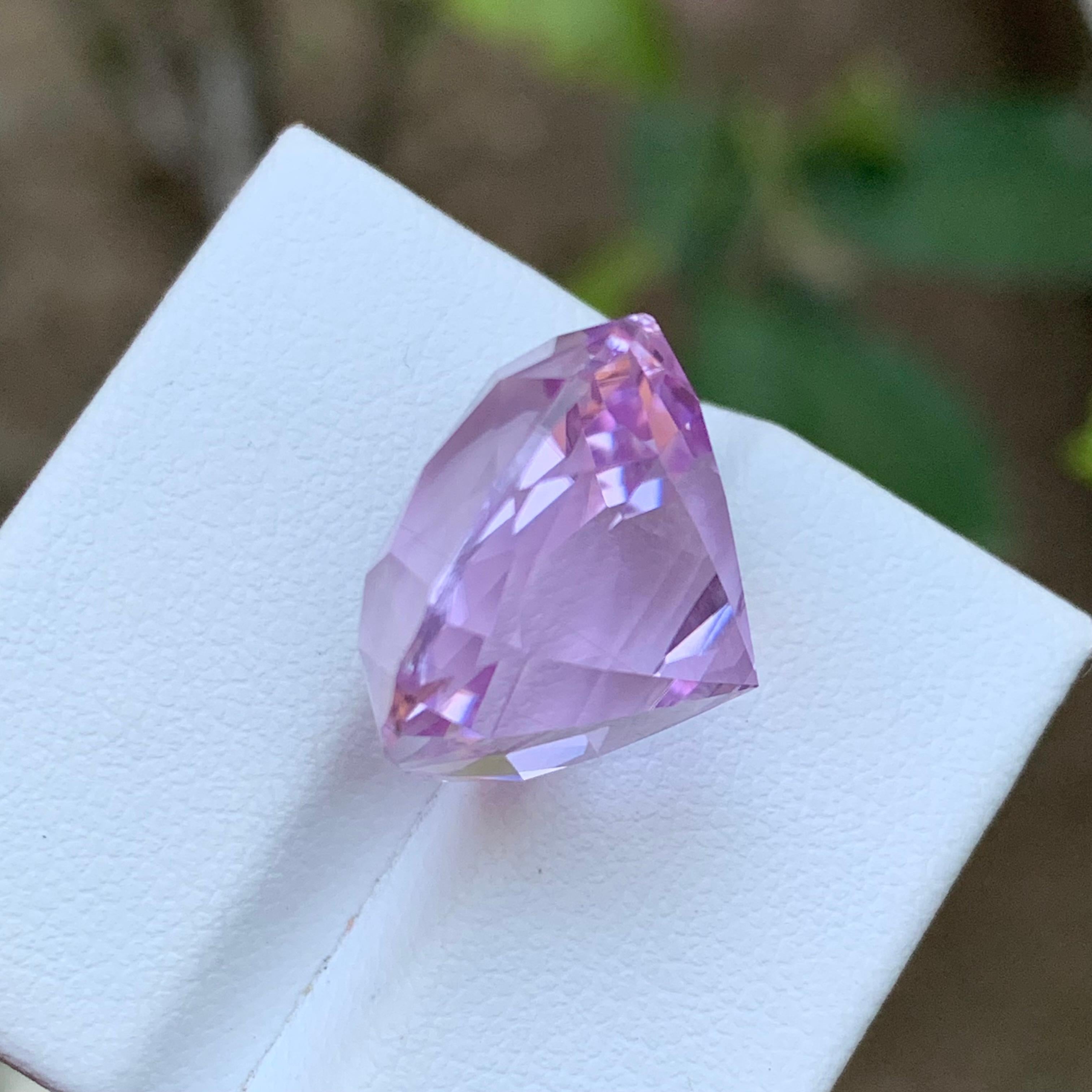 Women's or Men's Rare Purple Pink Kunzite Gemstone, 26.10 Carat Cushion Cut for Necklace Pendant For Sale
