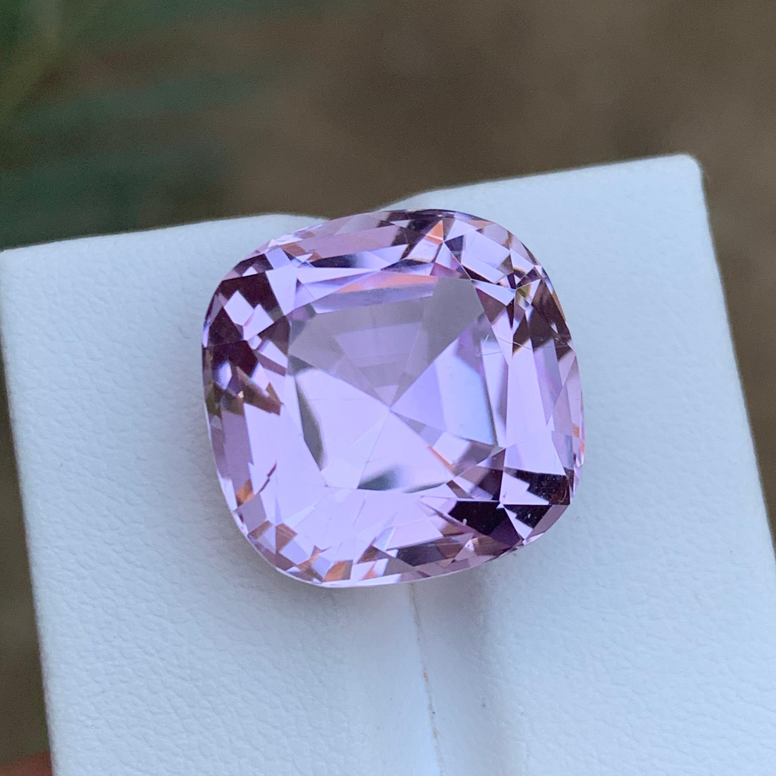 Rare Purple Pink Kunzite Gemstone, 26.10 Carat Cushion Cut for Necklace Pendant For Sale 3