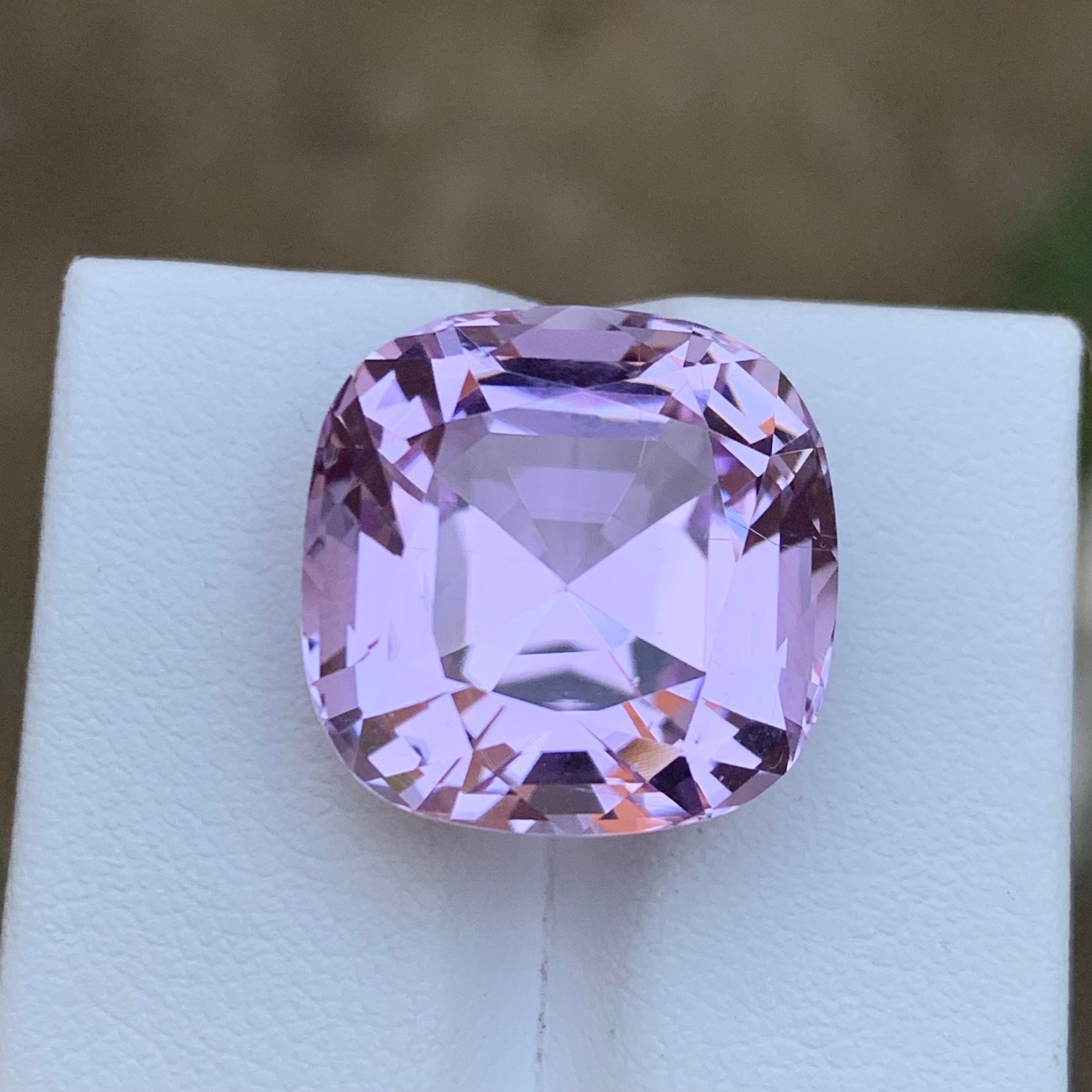 Rare Purple Pink Kunzite Gemstone, 26.10 Carat Cushion Cut for Necklace Pendant For Sale 4