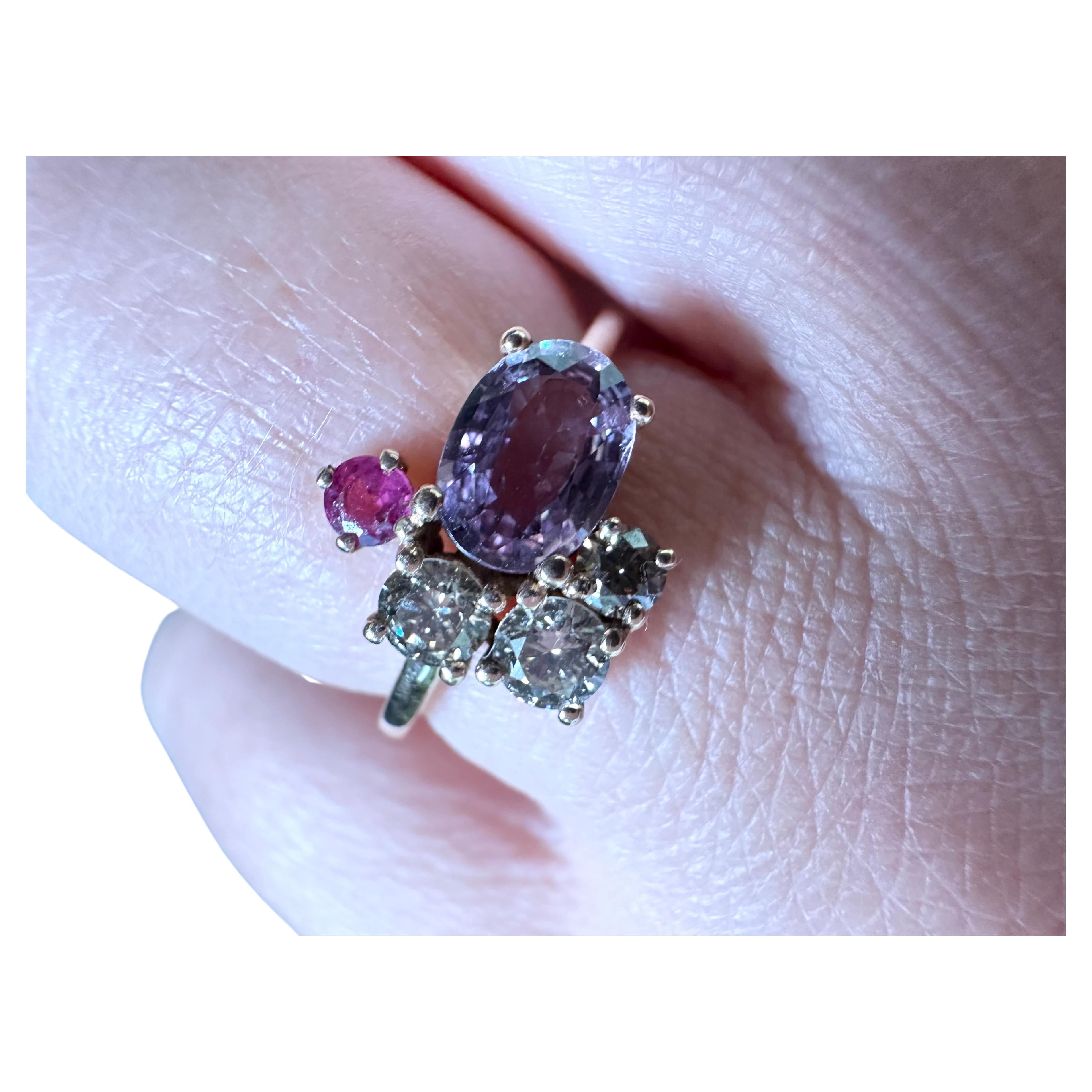 Rare purple sapphire ring 18KT gold For Sale