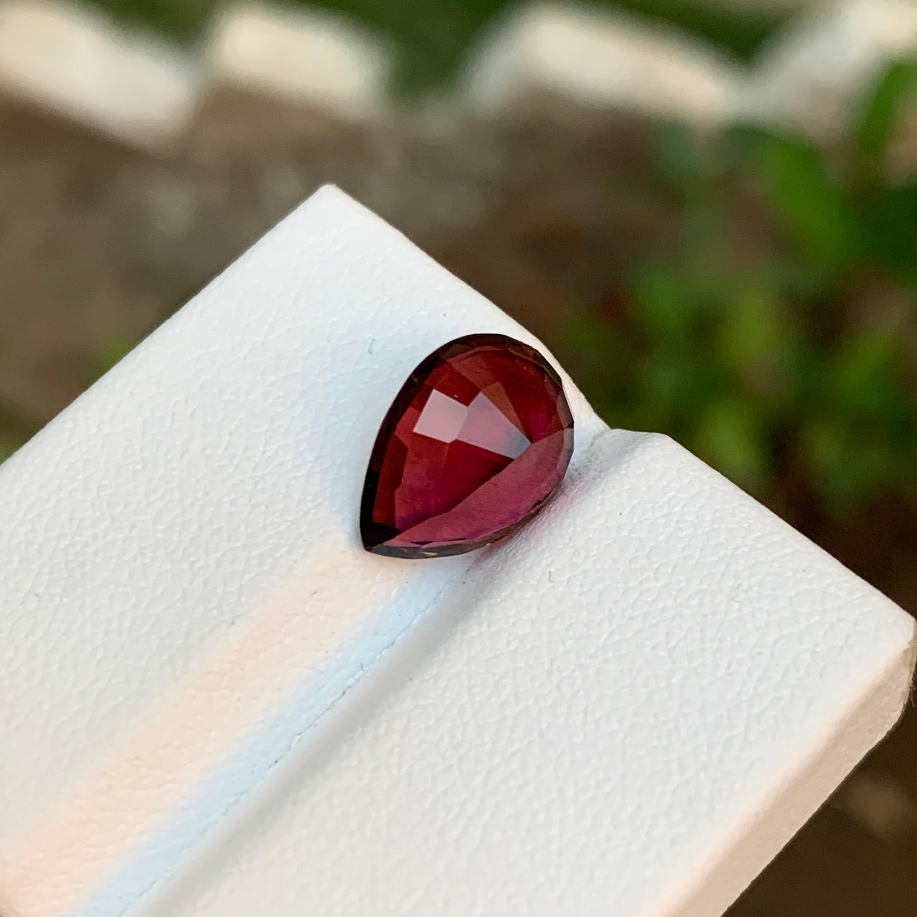 Rare Purplish Deep Pink Tourmaline Gemstone, 3.50 Ct Pear Shape-Necklace Jewelry In New Condition For Sale In Peshawar, PK