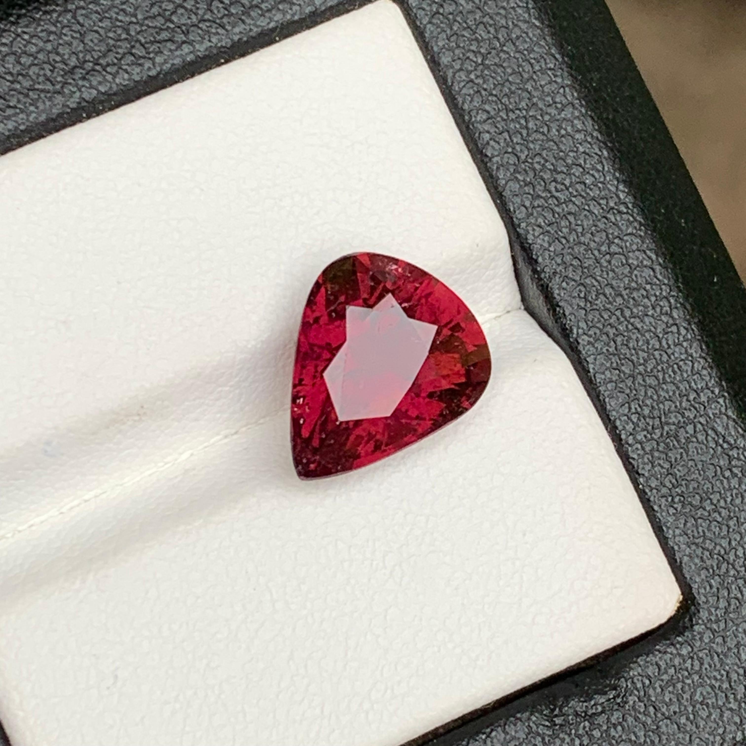 Rare Purplish Deep Pink Tourmaline Ring Loose Gemstone, 5.10 Ct Pear Cut-Jewelry In New Condition For Sale In Peshawar, PK