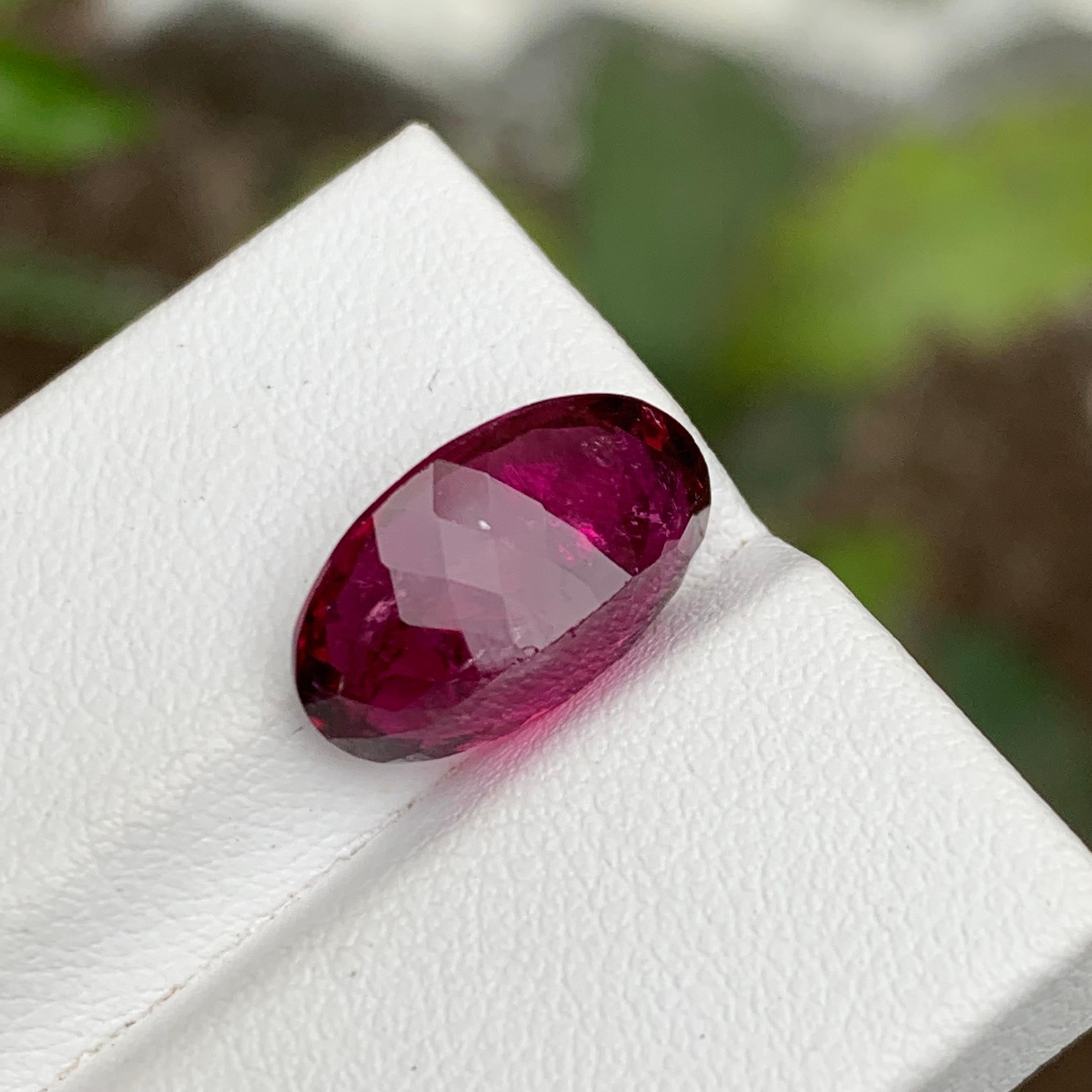 Rare Purplish Pink Red Hue Rubellite Tourmaline Gemstone, 5.80 Ct Oval Cushion  For Sale 1