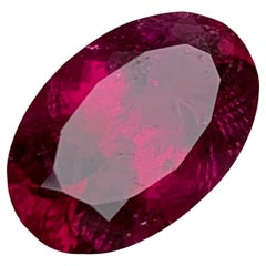 Rare tourmaline rubellite rose violacé de couleur rouge, coussin ovale 5,80 carats 