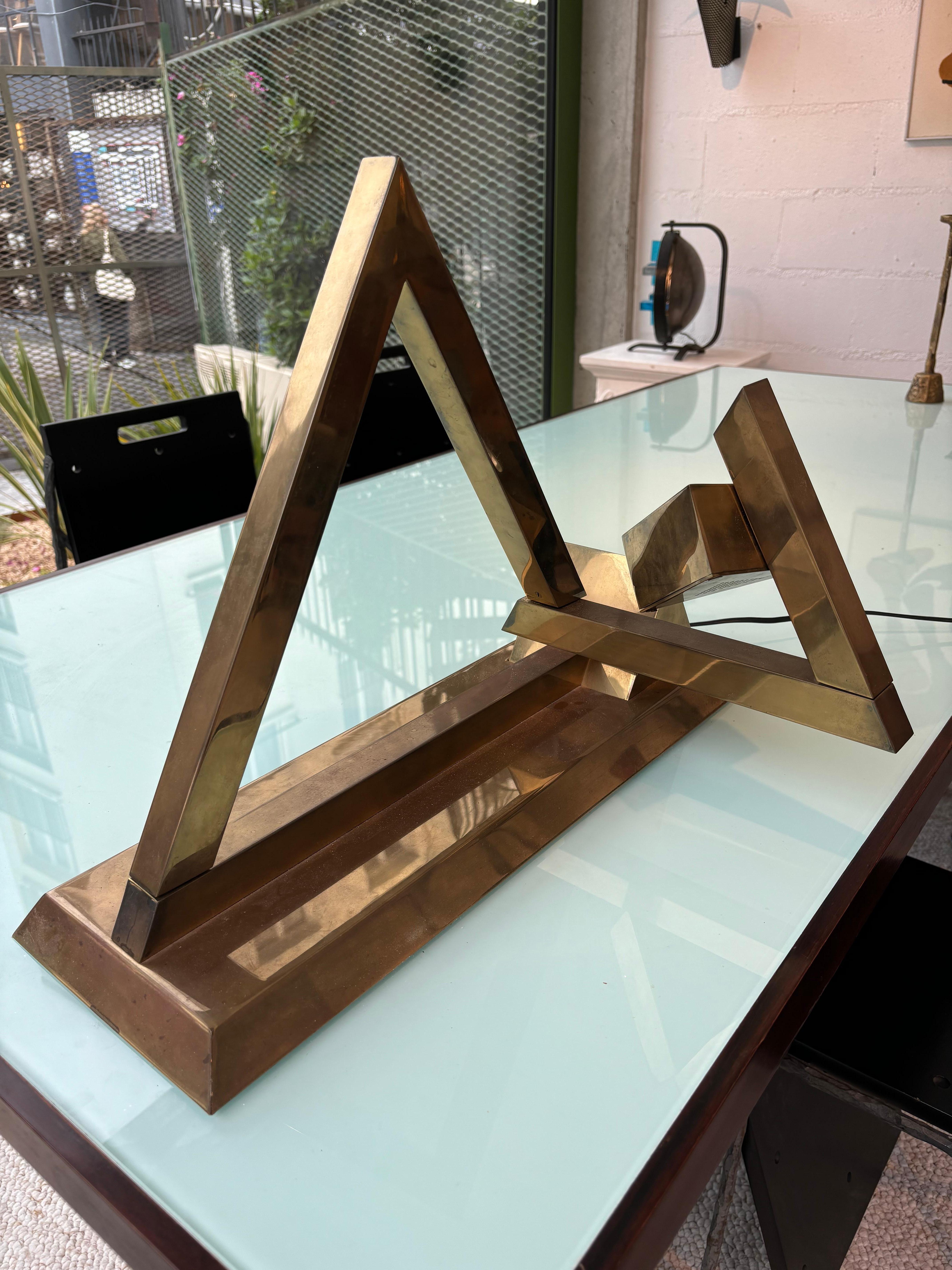 Rare : « pyramide Panthographe » lamp by Yonel Lebovici For Sale 5