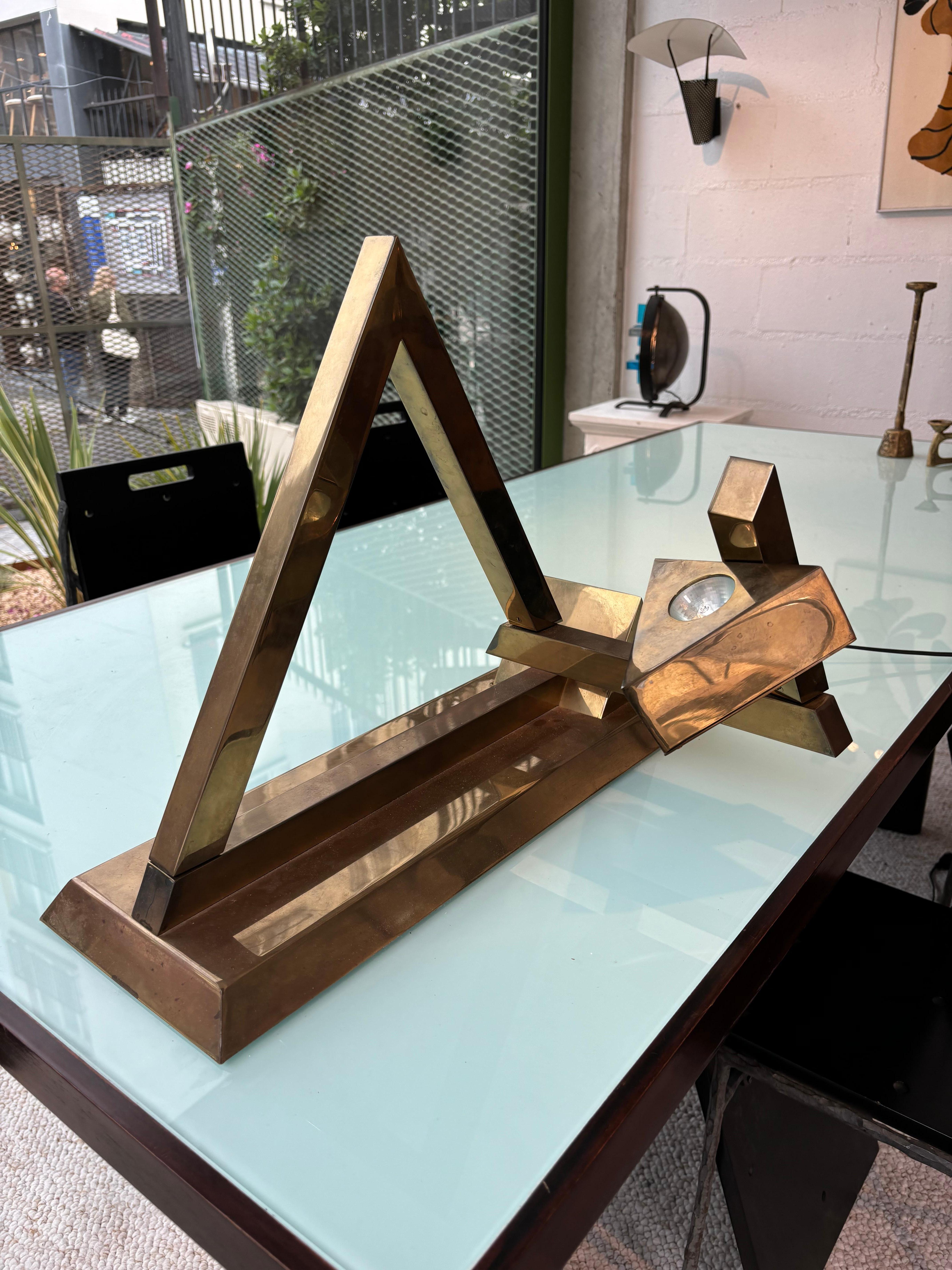 Rare : « pyramide Panthographe » lamp by Yonel Lebovici For Sale 6