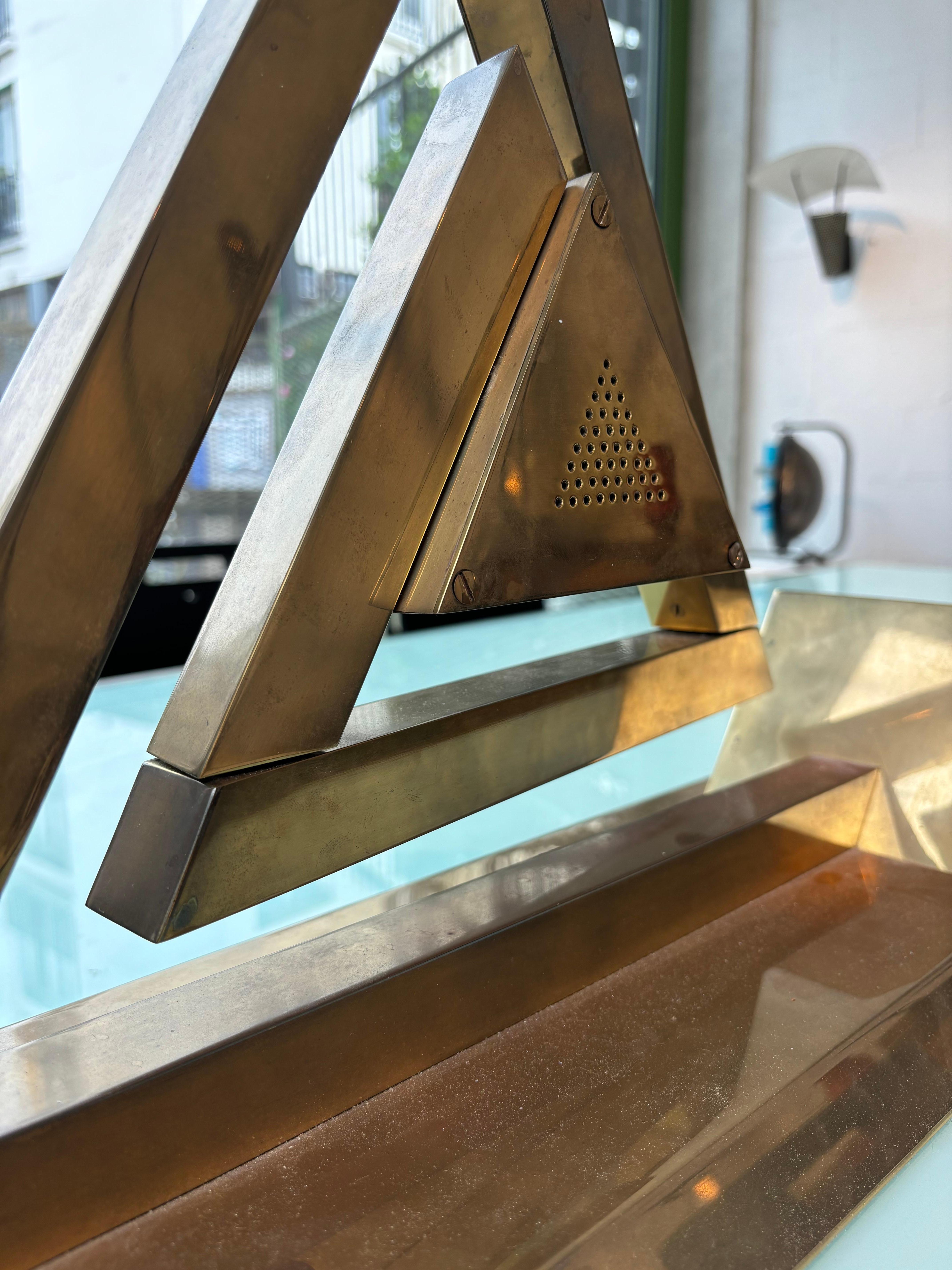 Rare : « pyramide Panthographe » lamp by Yonel Lebovici For Sale 10