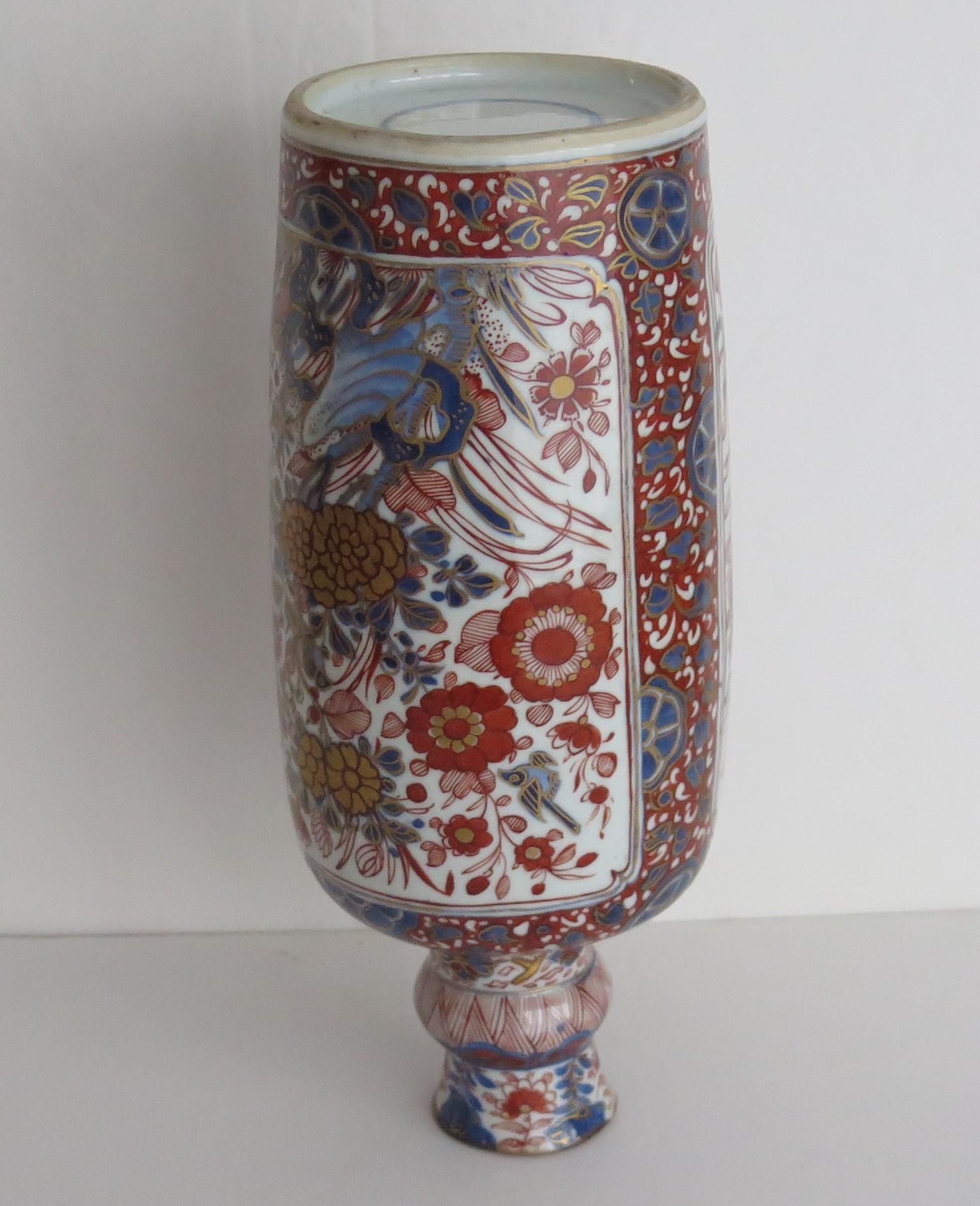 Qing Kangxi Period Chinese Vase Porcelain Fine Detail Garlic neck, Circa 1690 12