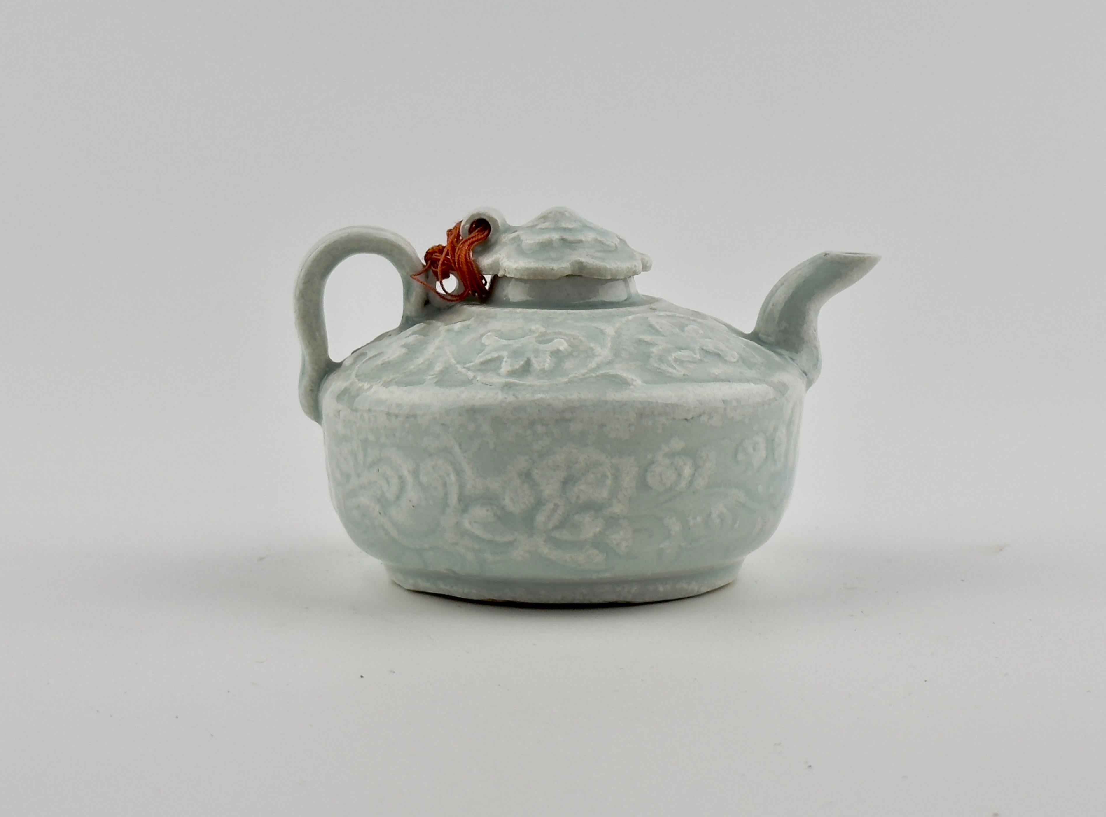 Rare Qingbai Carved Ewer, Song-Yuan Dynasty For Sale 10