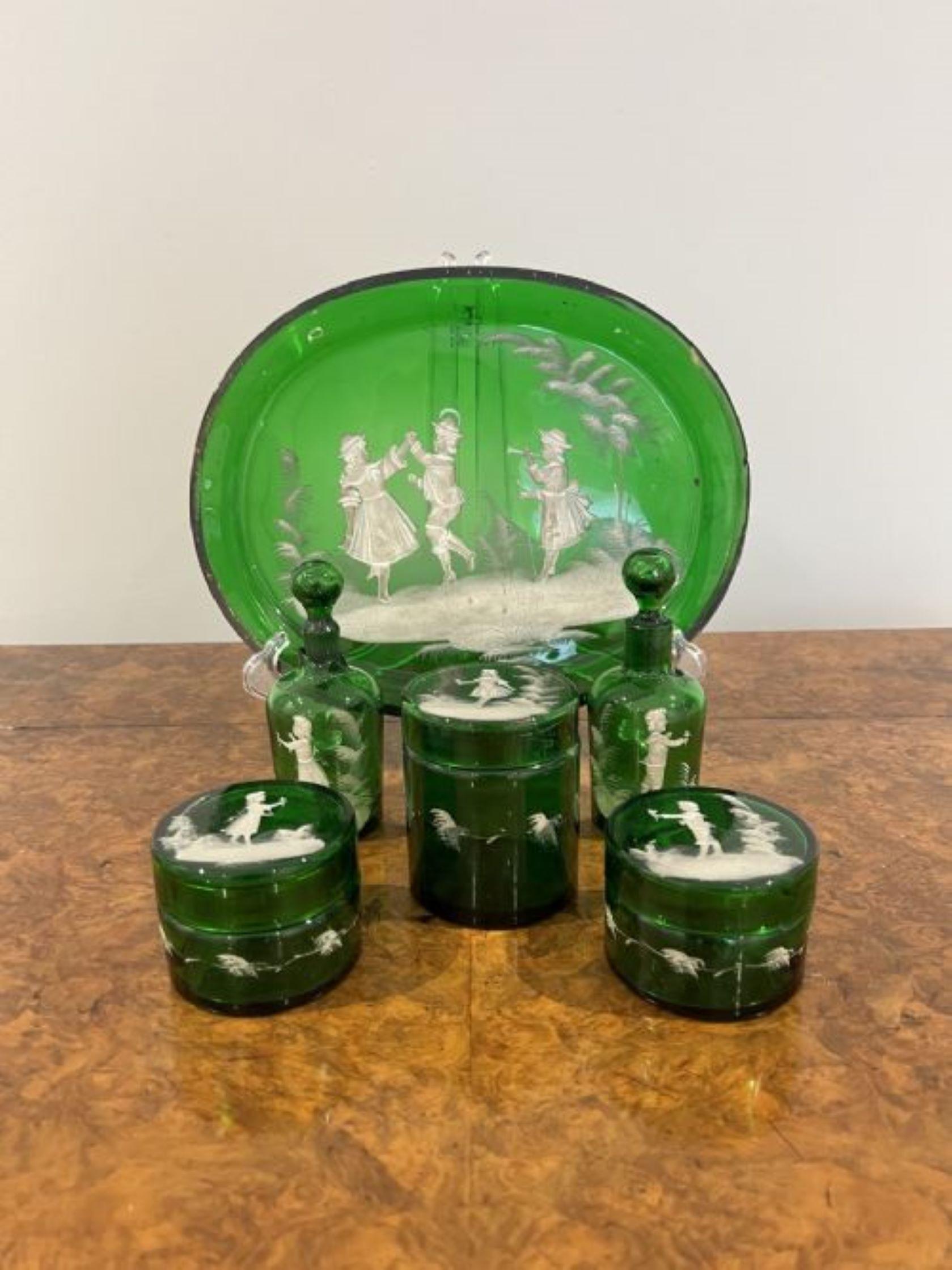 Rare quality antique Victorian Mary Gregory green dressing table set  In Good Condition For Sale In Ipswich, GB