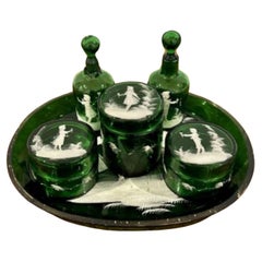 Seltenes, hochwertiges, antikes viktorianisches Mary Gregory-Schminktisch-Set in Grün 
