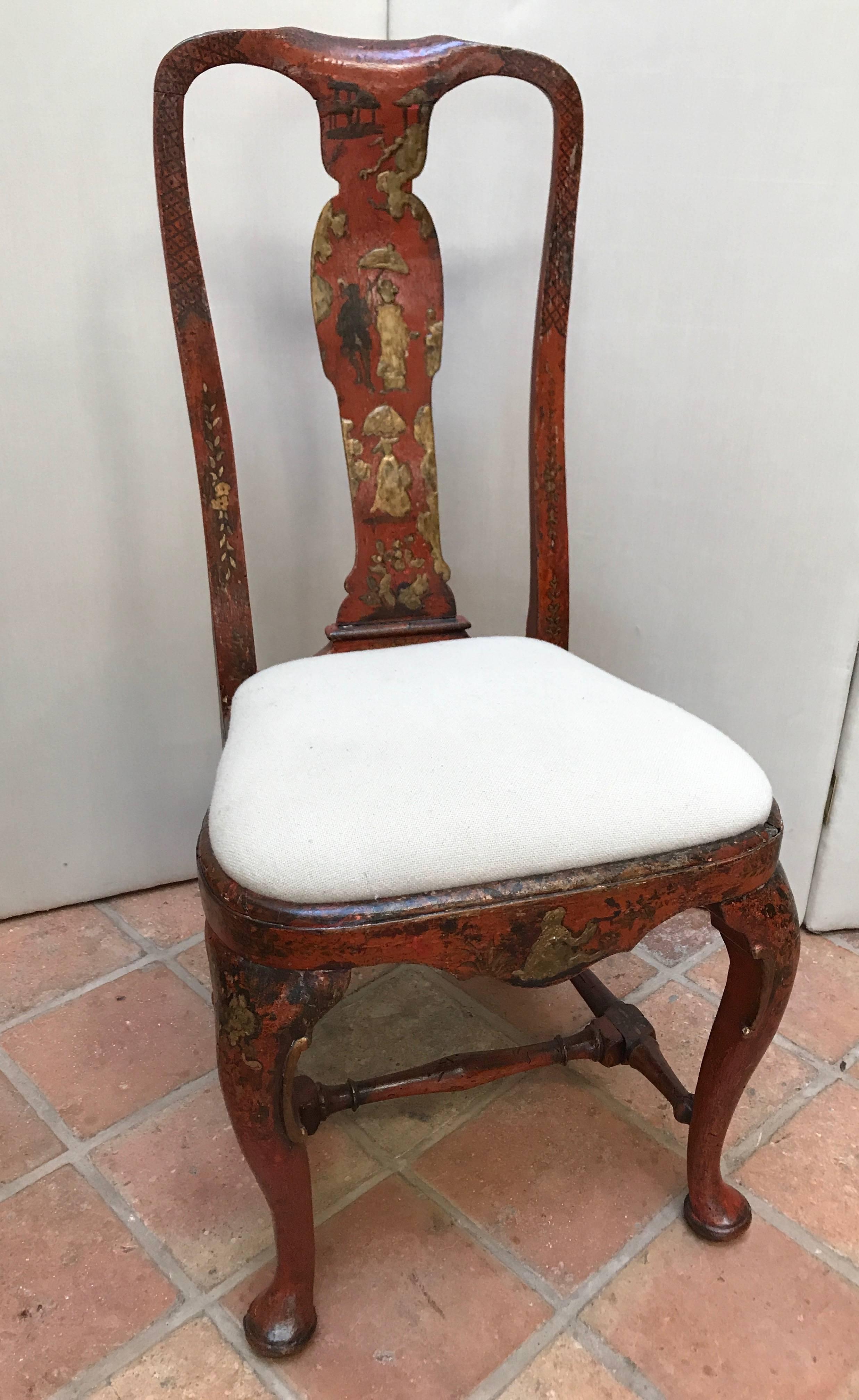 18th Century Queen Anne Period Red Lacquer and Gold Gilt Side Chair In Good Condition In Middleburg, VA